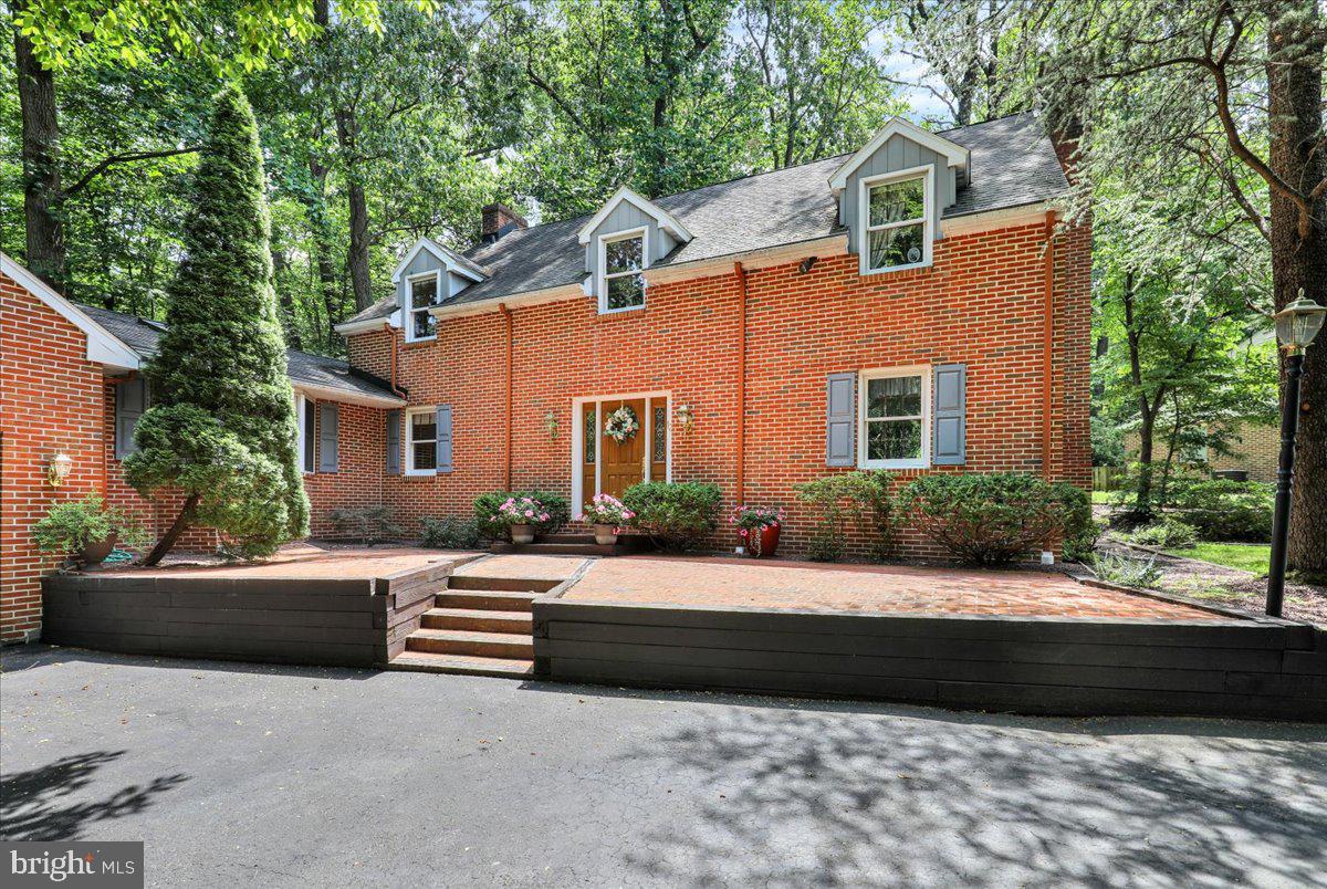 13 NASSAU CIRCLE