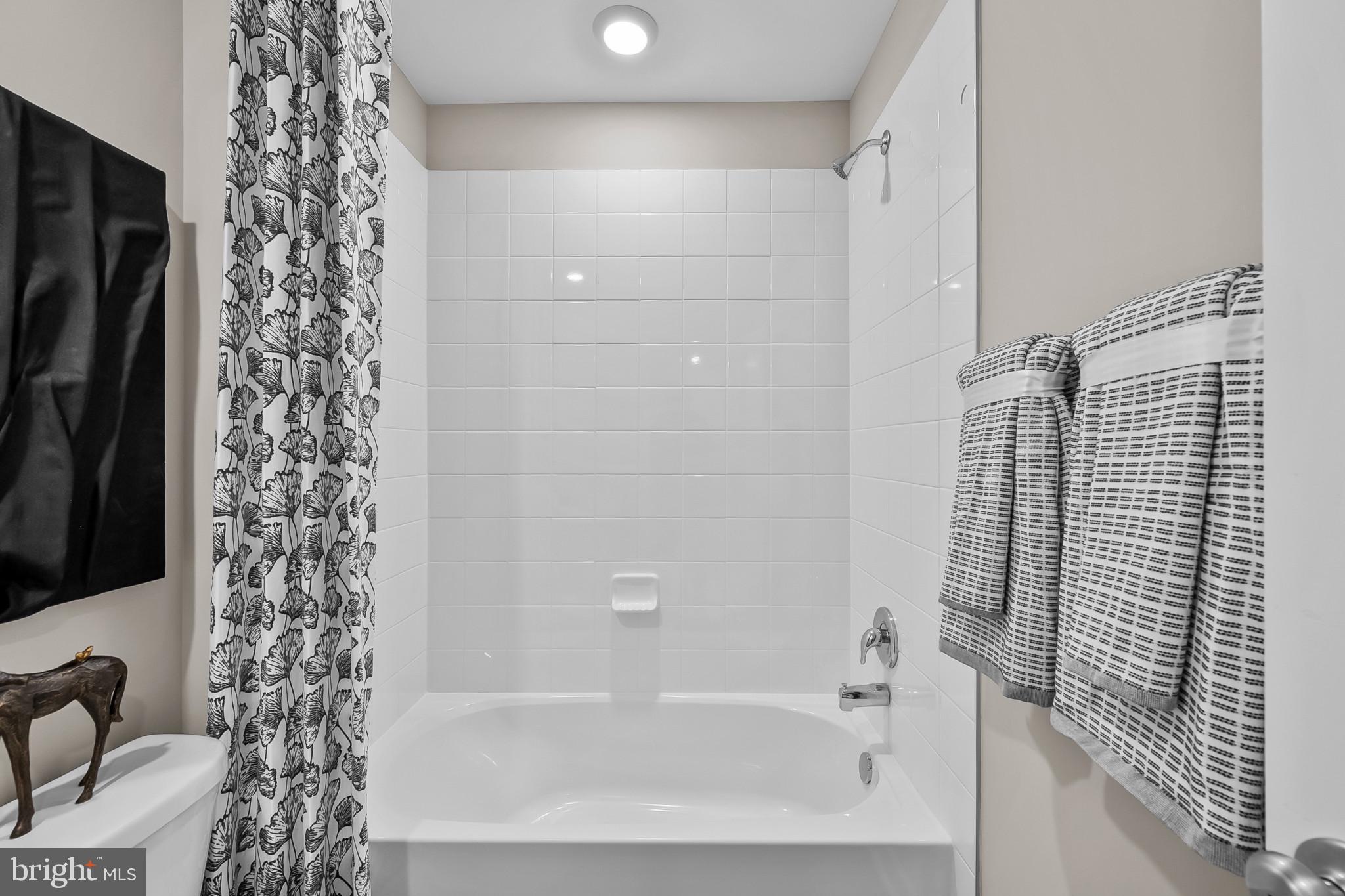 RIVERPOINTE - Residential