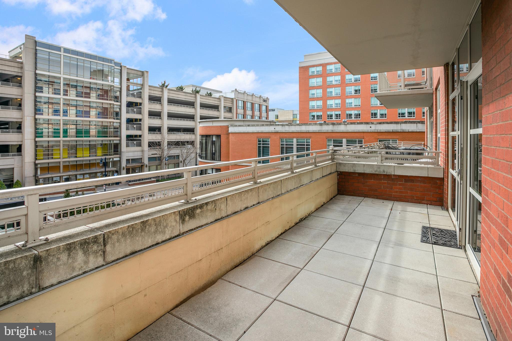 NATIONAL HARBOR - Residential Lease