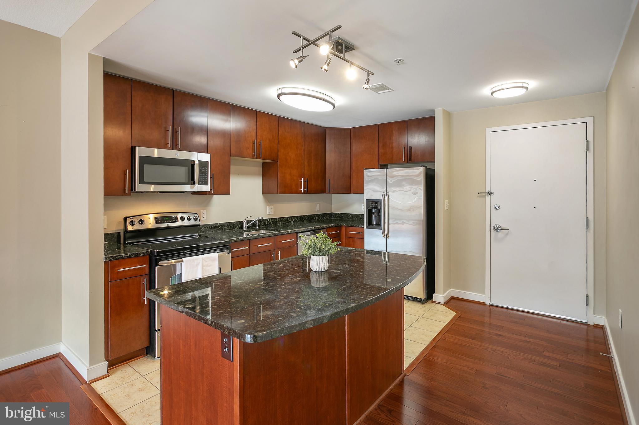 NATIONAL HARBOR - Residential Lease