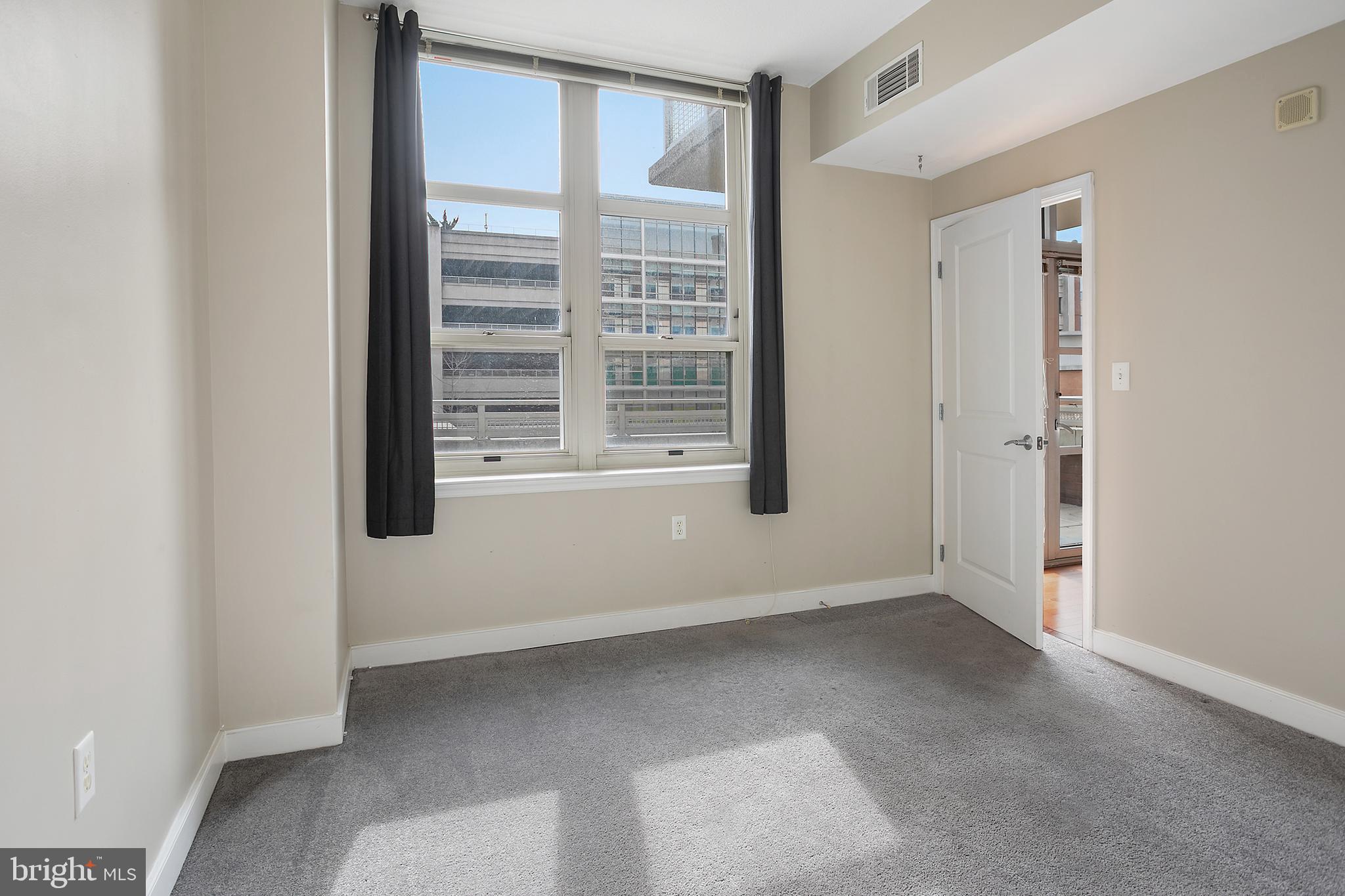 NATIONAL HARBOR - Residential Lease