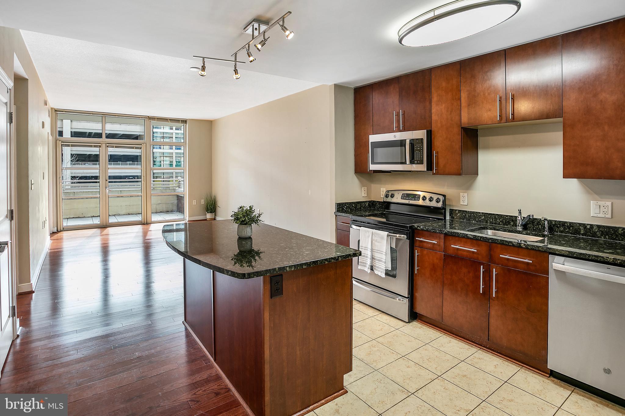 NATIONAL HARBOR - Residential Lease