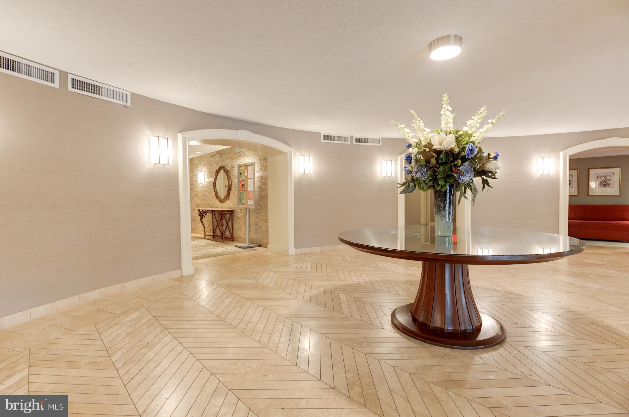 ROTONDA - Residential