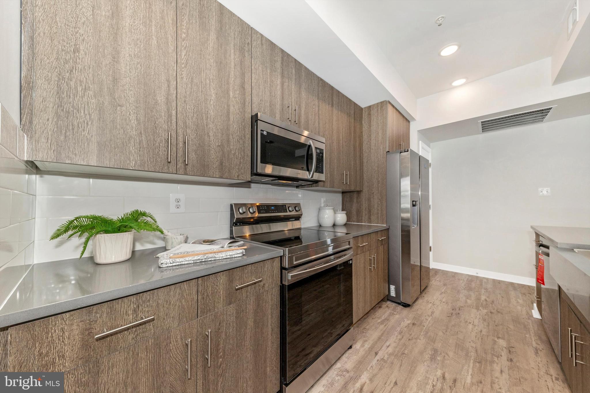 GAMBRILL GLENN - Residential