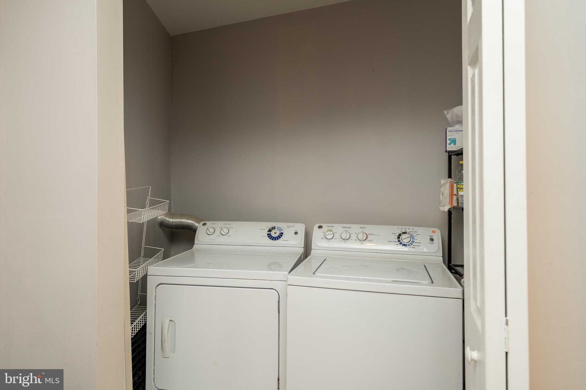 PASSYUNK SQUARE - Residential Income