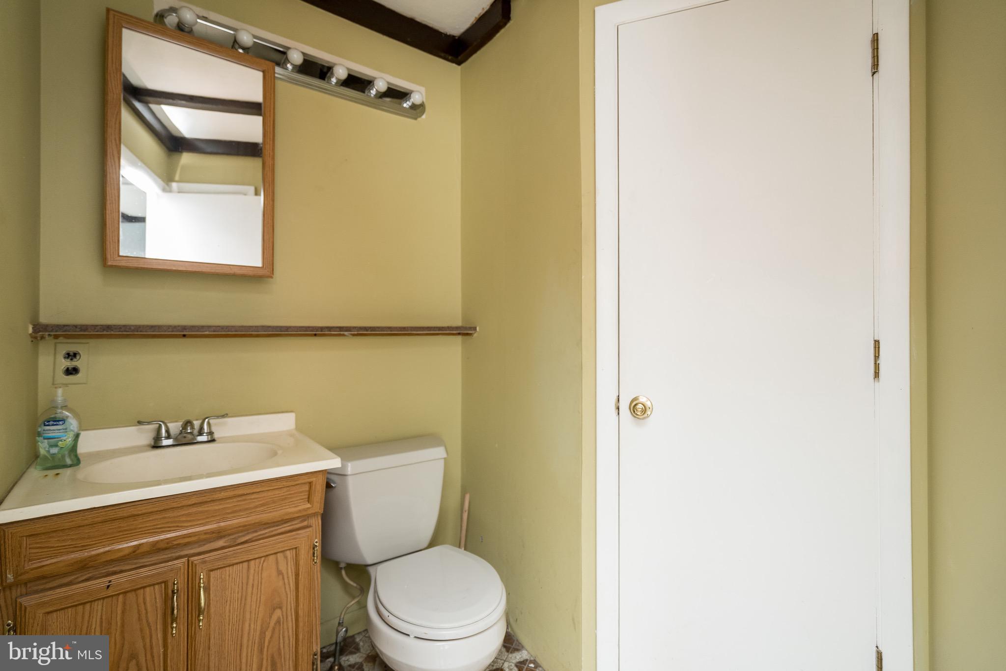 PASSYUNK SQUARE - Residential Income