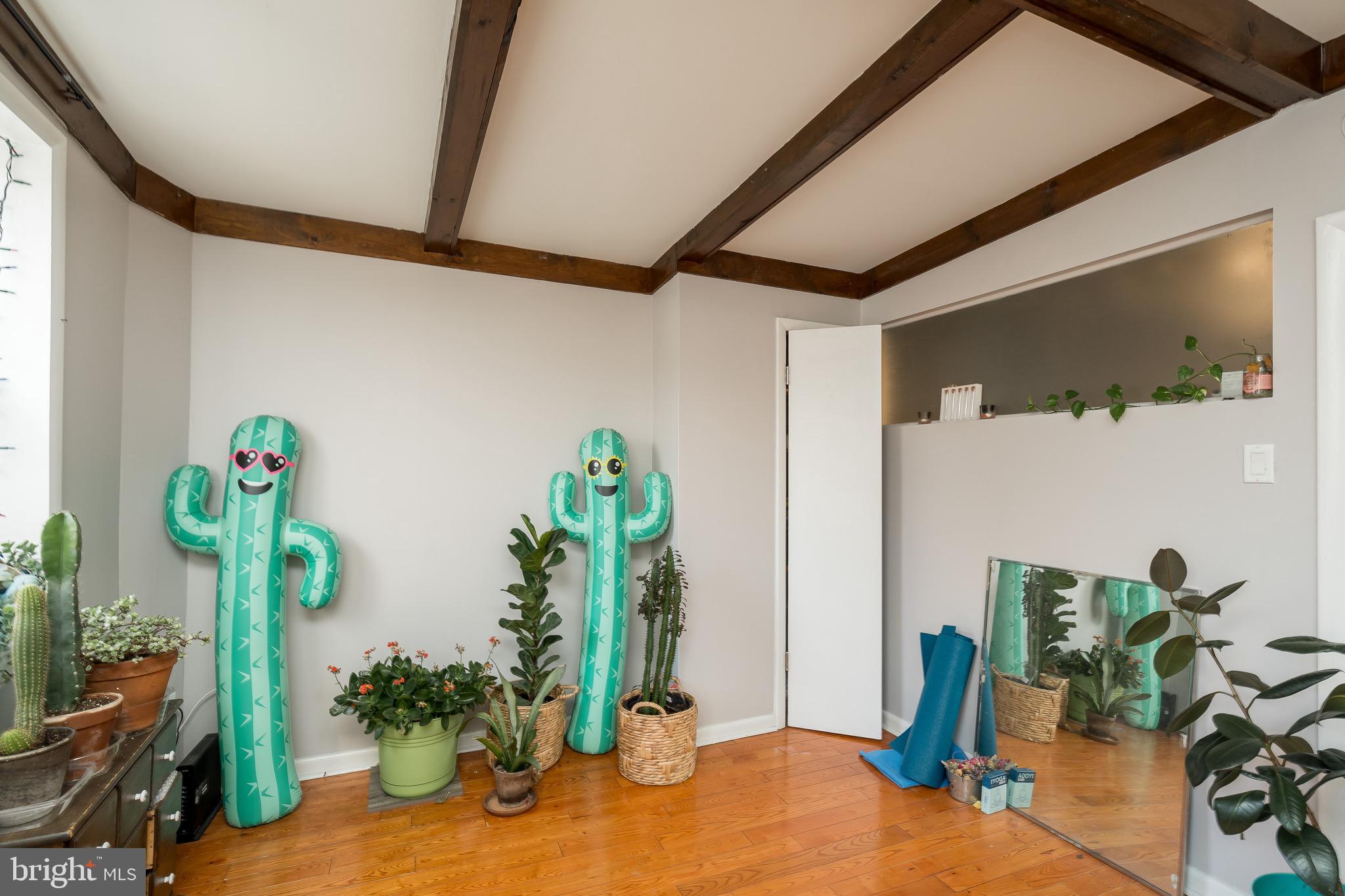 PASSYUNK SQUARE - Residential Income