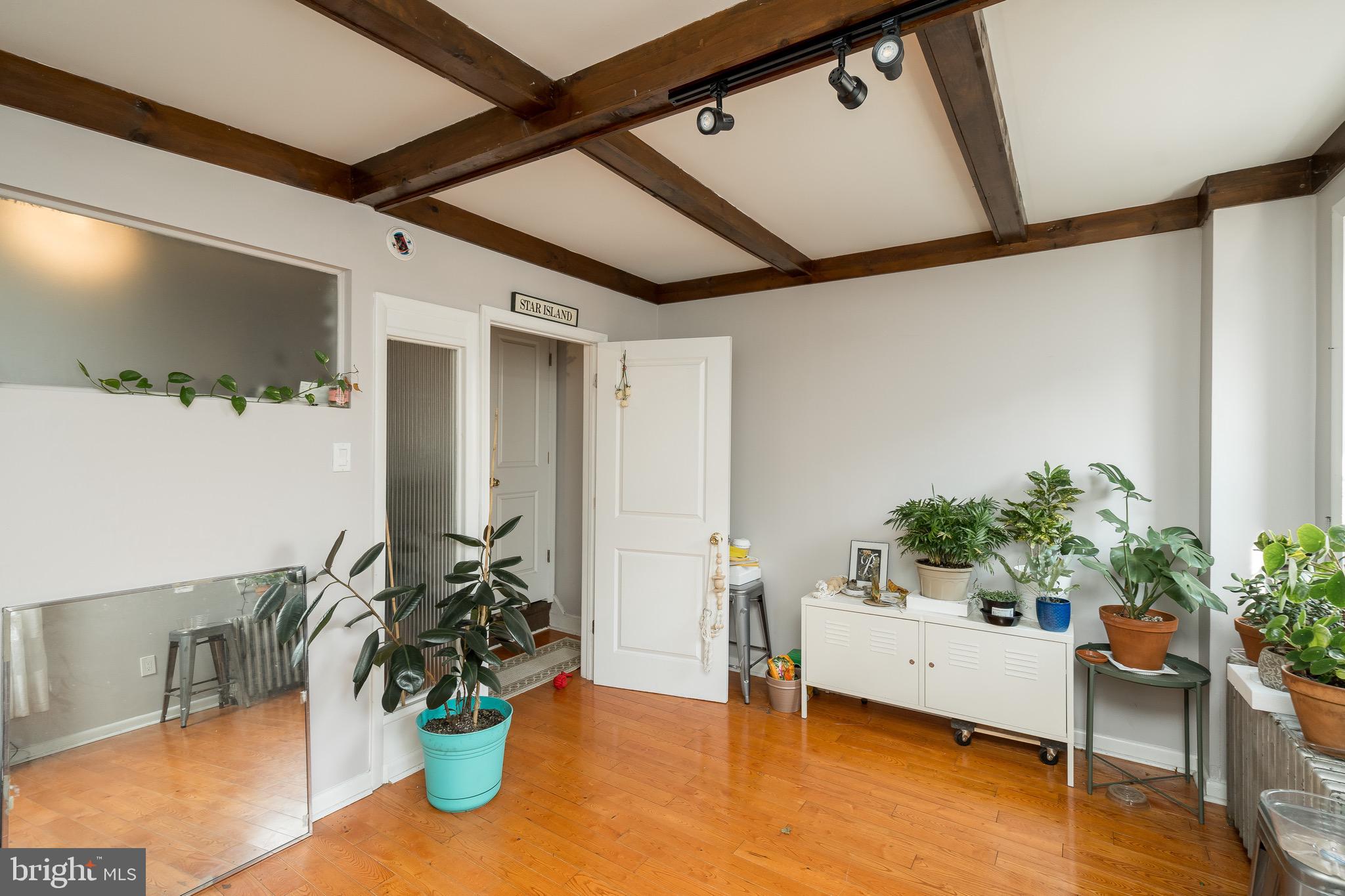 PASSYUNK SQUARE - Residential Income