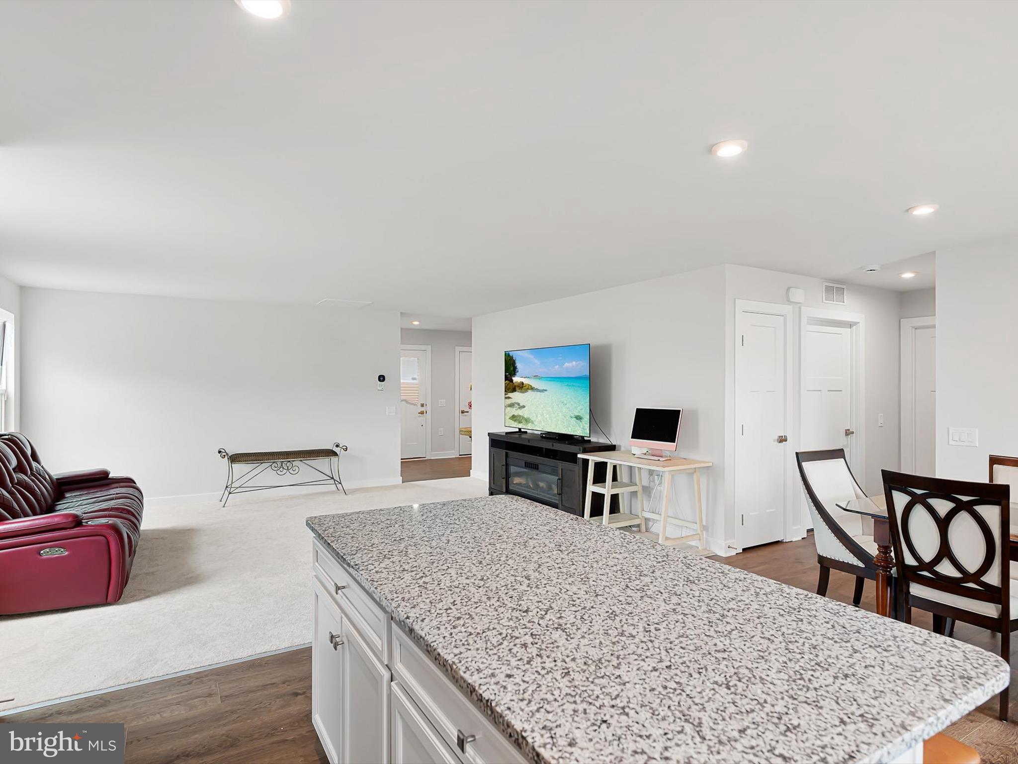 VERONA WOODS - Residential