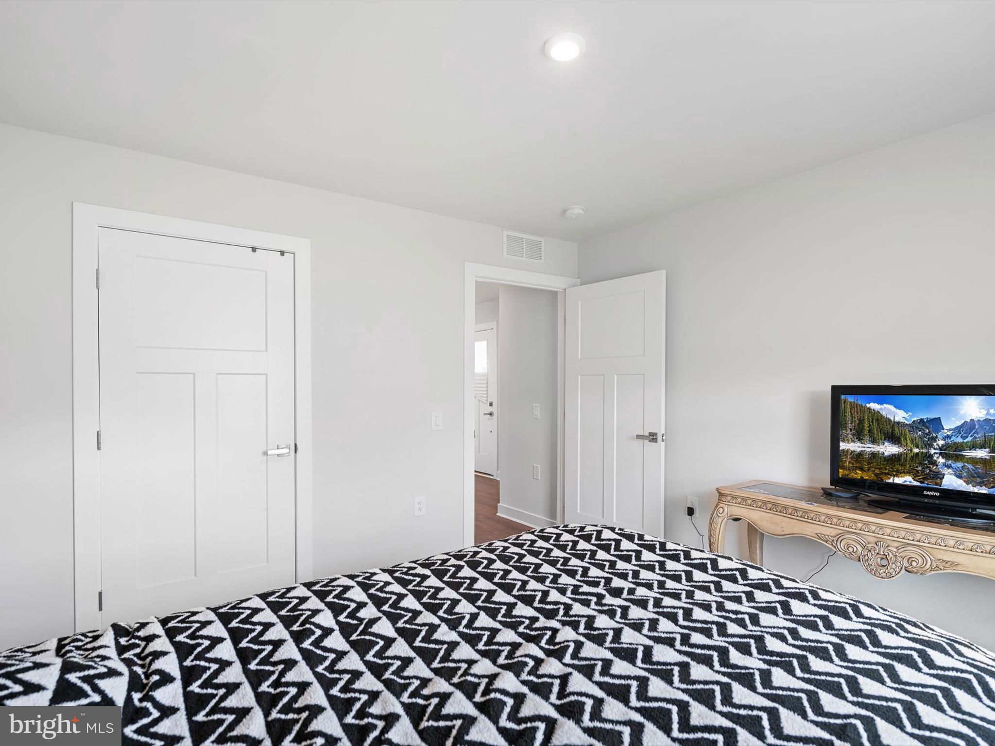 VERONA WOODS - Residential