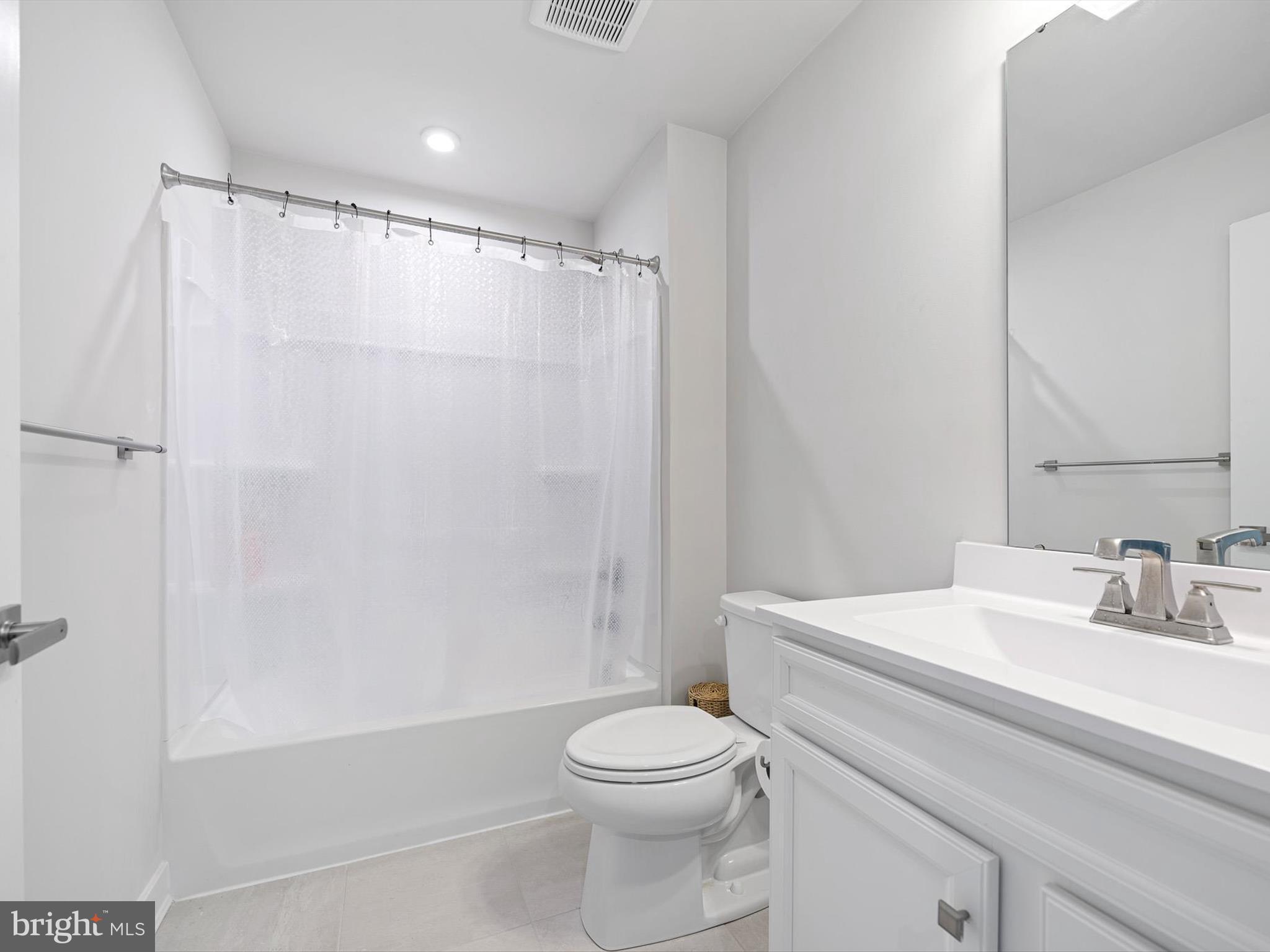 VERONA WOODS - Residential