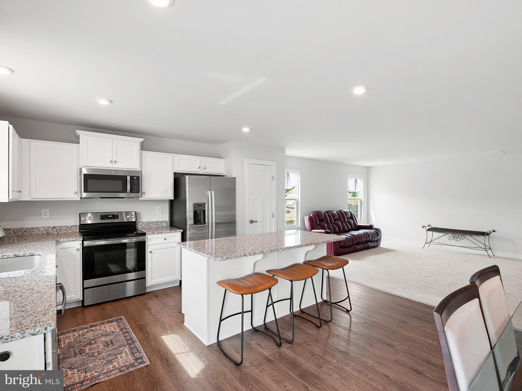 VERONA WOODS - Residential