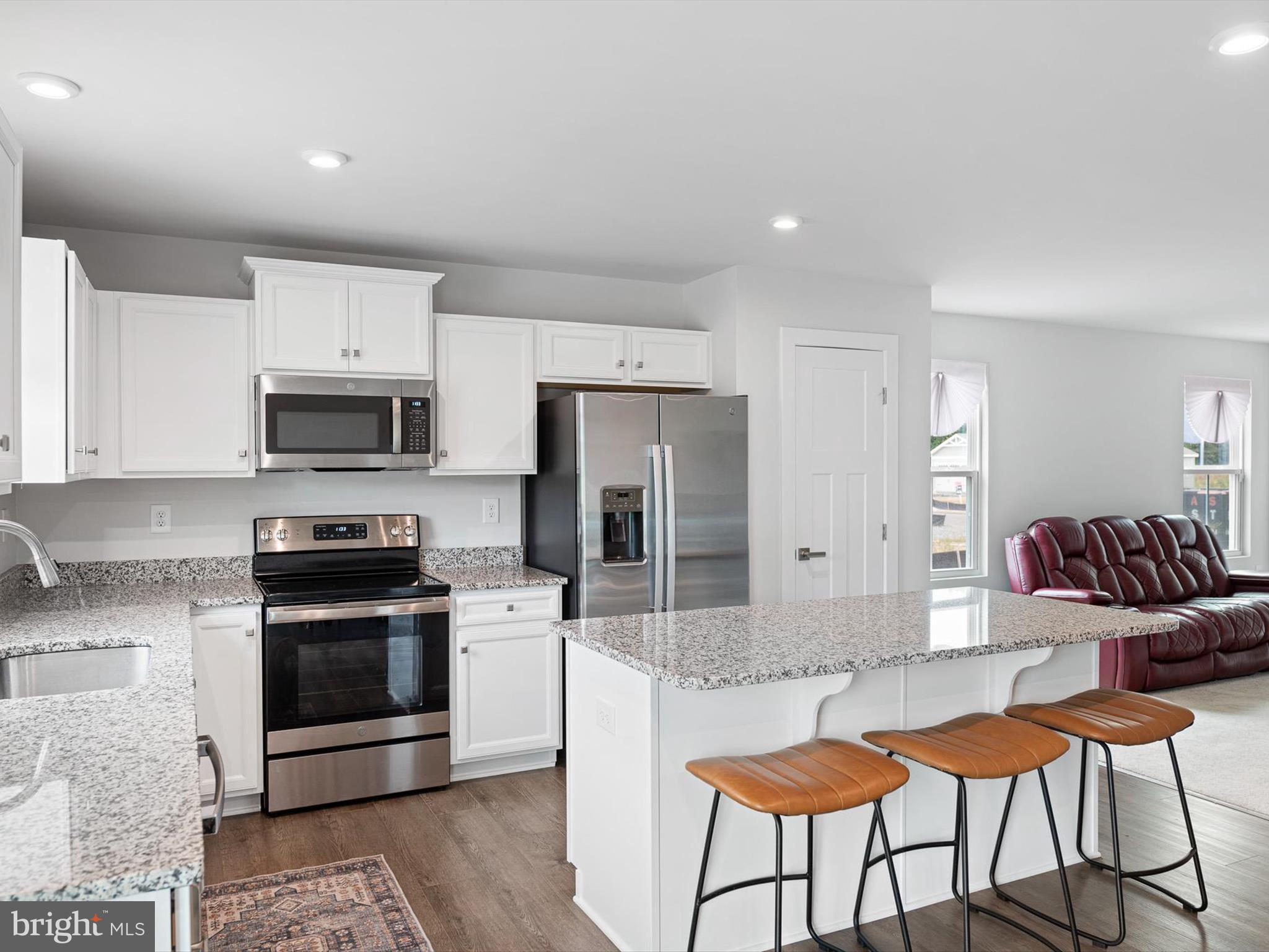 VERONA WOODS - Residential