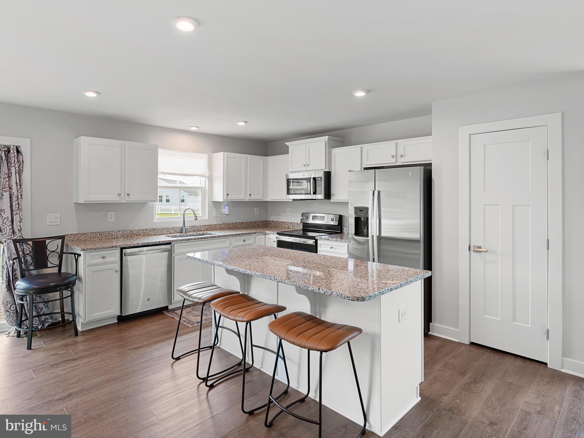 VERONA WOODS - Residential