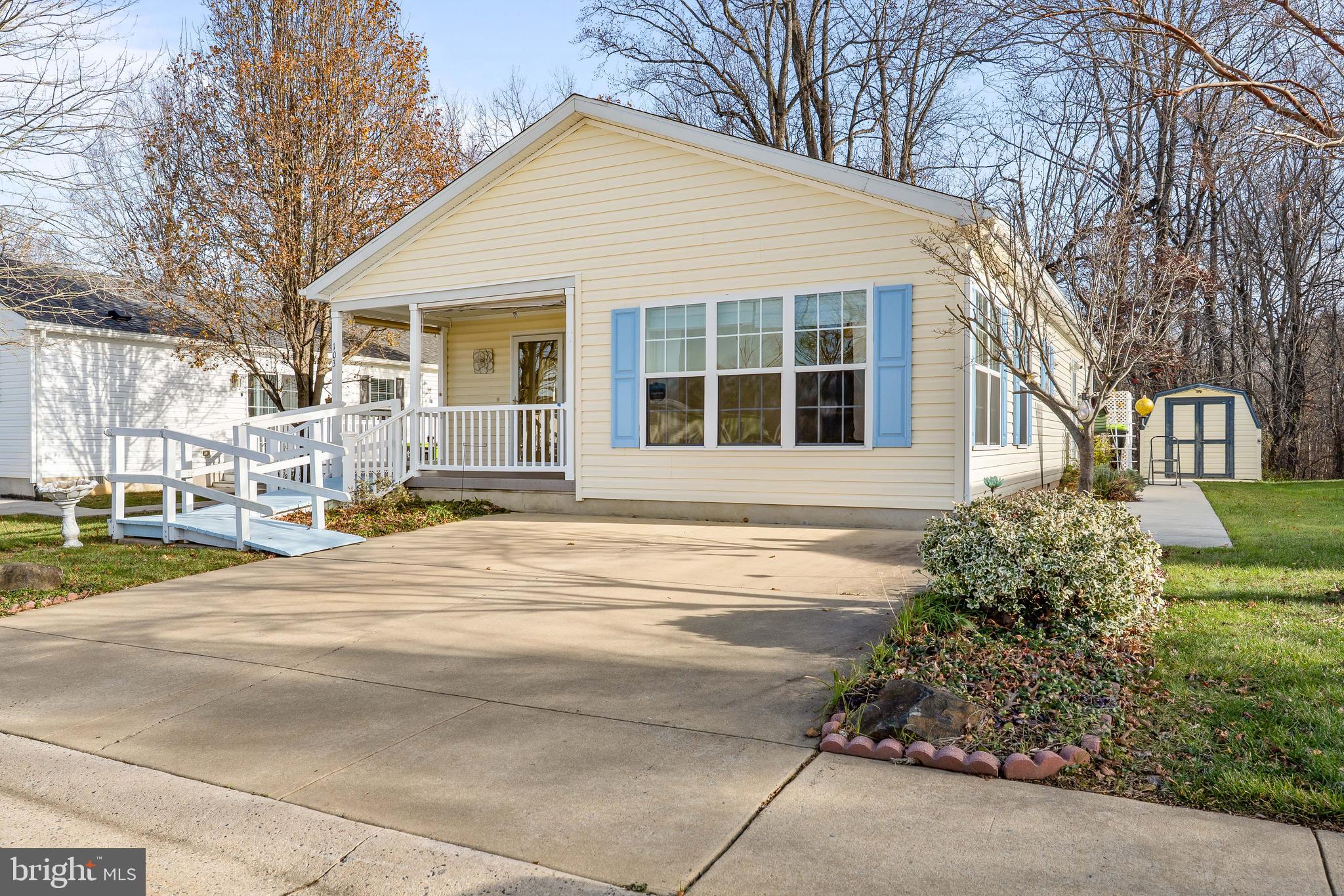 CINNAMON WOODS - Residential