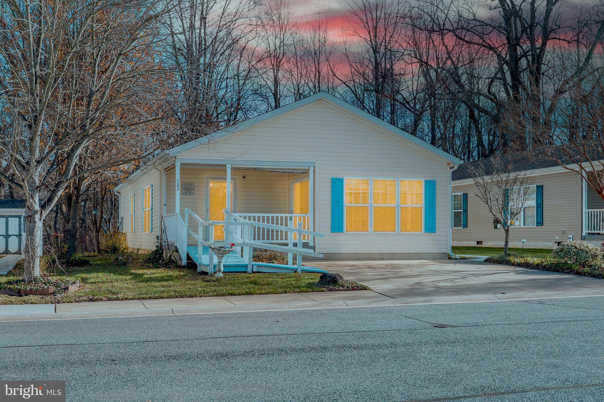 CINNAMON WOODS - Residential