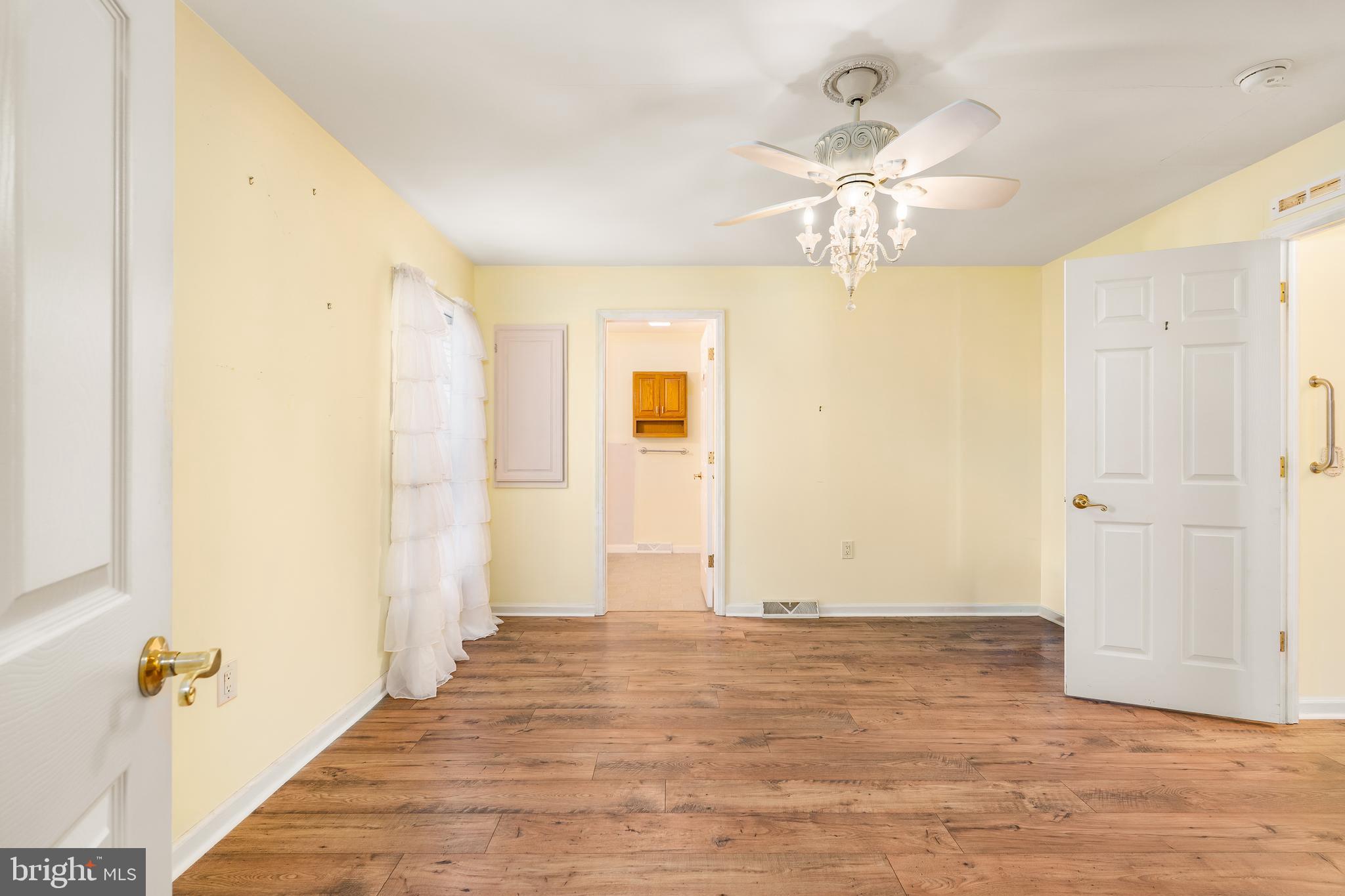 CINNAMON WOODS - Residential