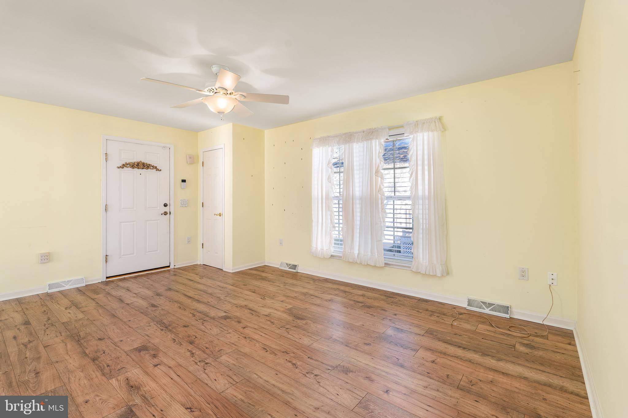 CINNAMON WOODS - Residential