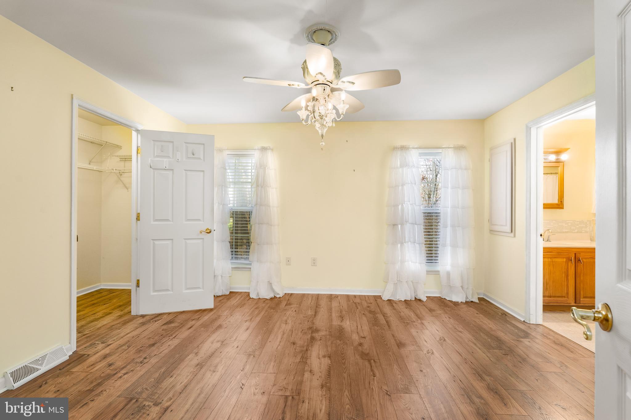 CINNAMON WOODS - Residential