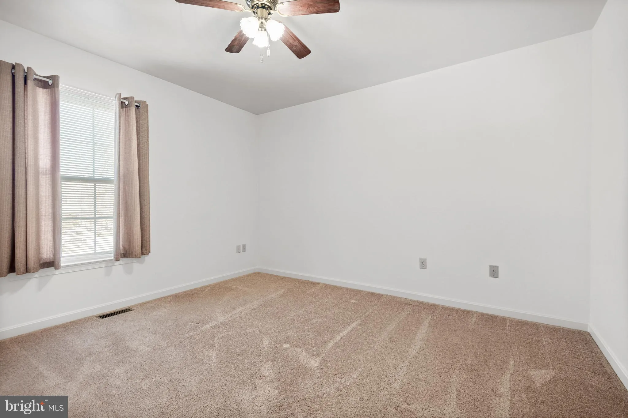 Palmyra, Pennsylvania 17078, United States, 3 Bedrooms Bedrooms, ,3 BathroomsBathrooms,Residential,Pending,14714