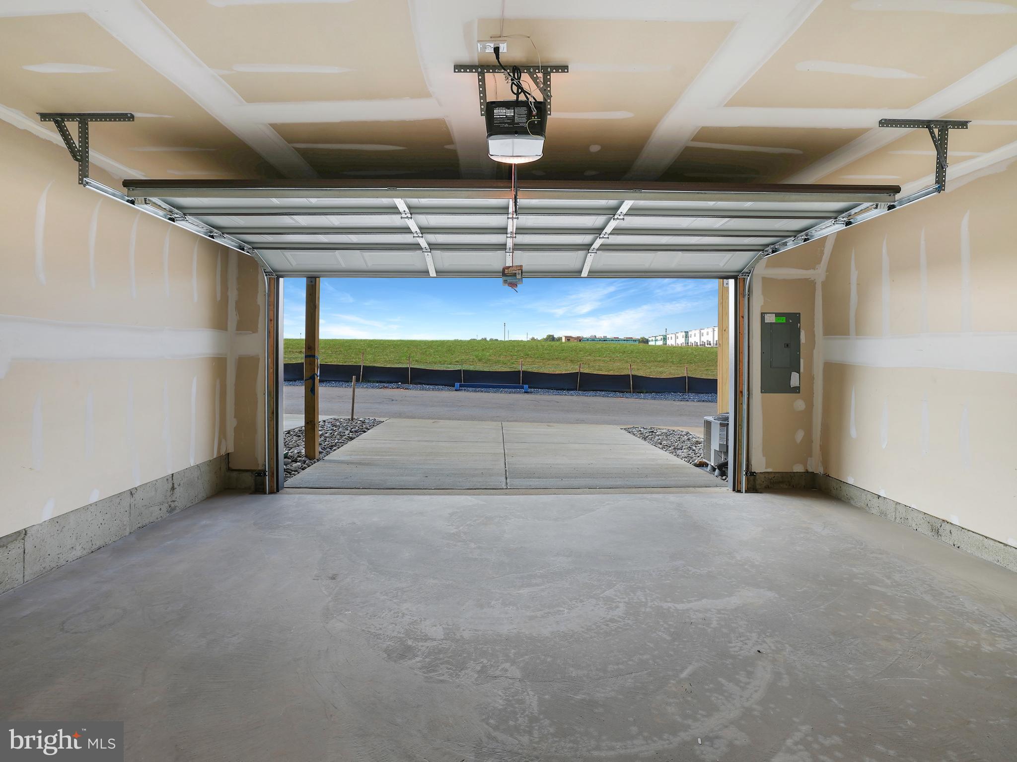 RENN QUARTER - Residential Lease