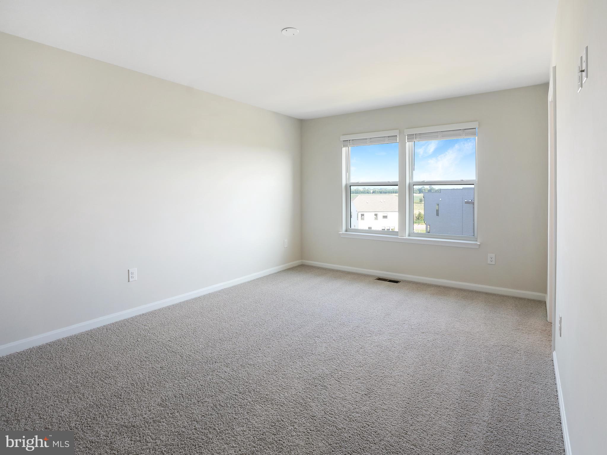 RENN QUARTER - Residential Lease