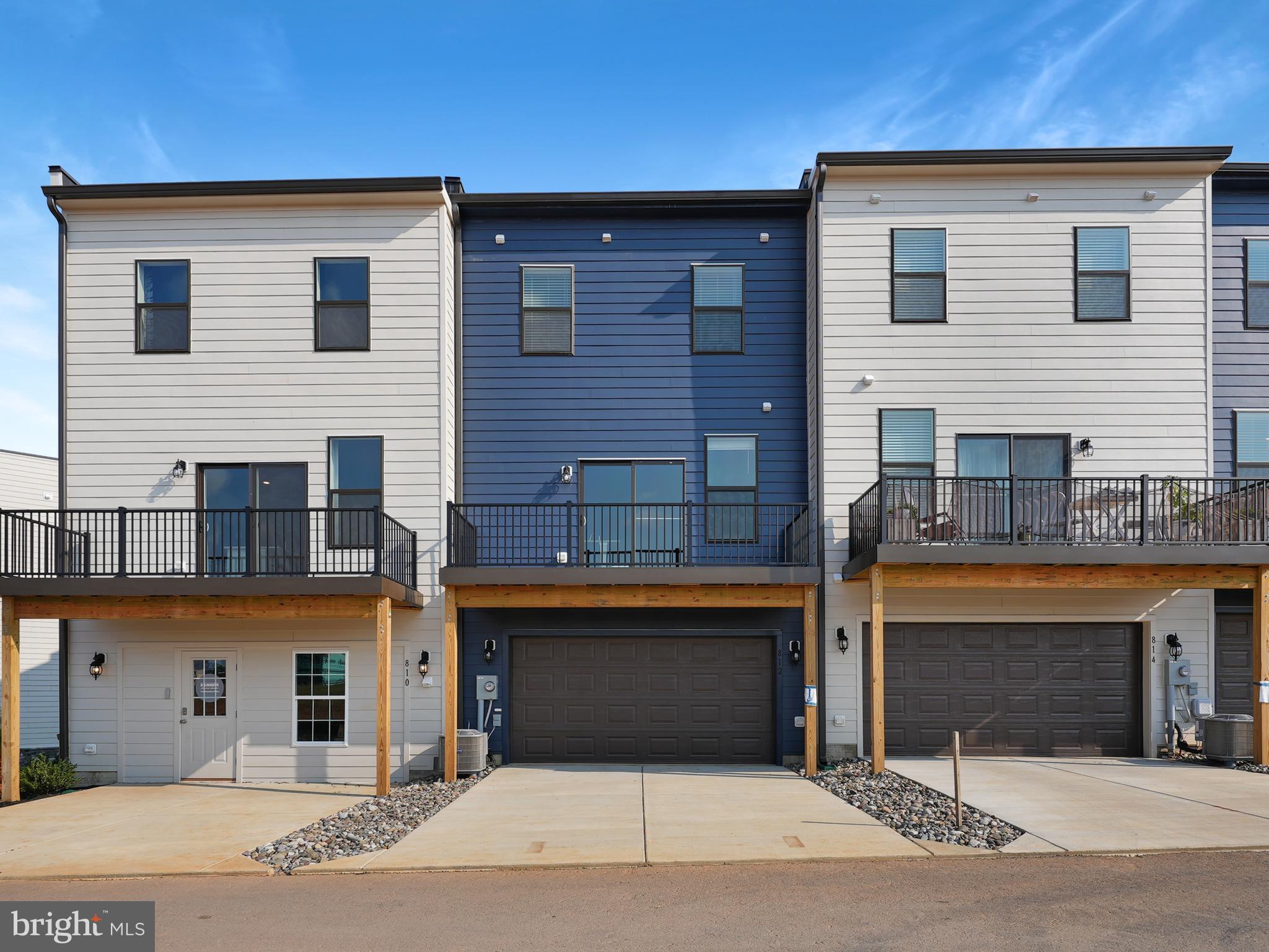 RENN QUARTER - Residential Lease