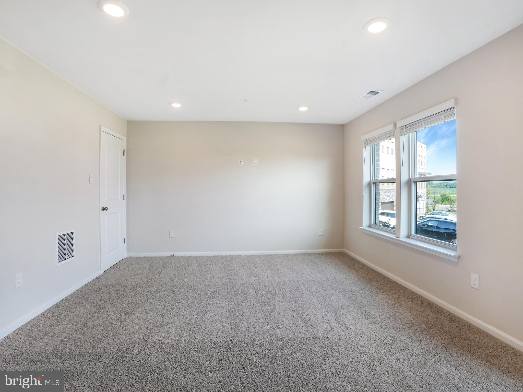 RENN QUARTER - Residential Lease