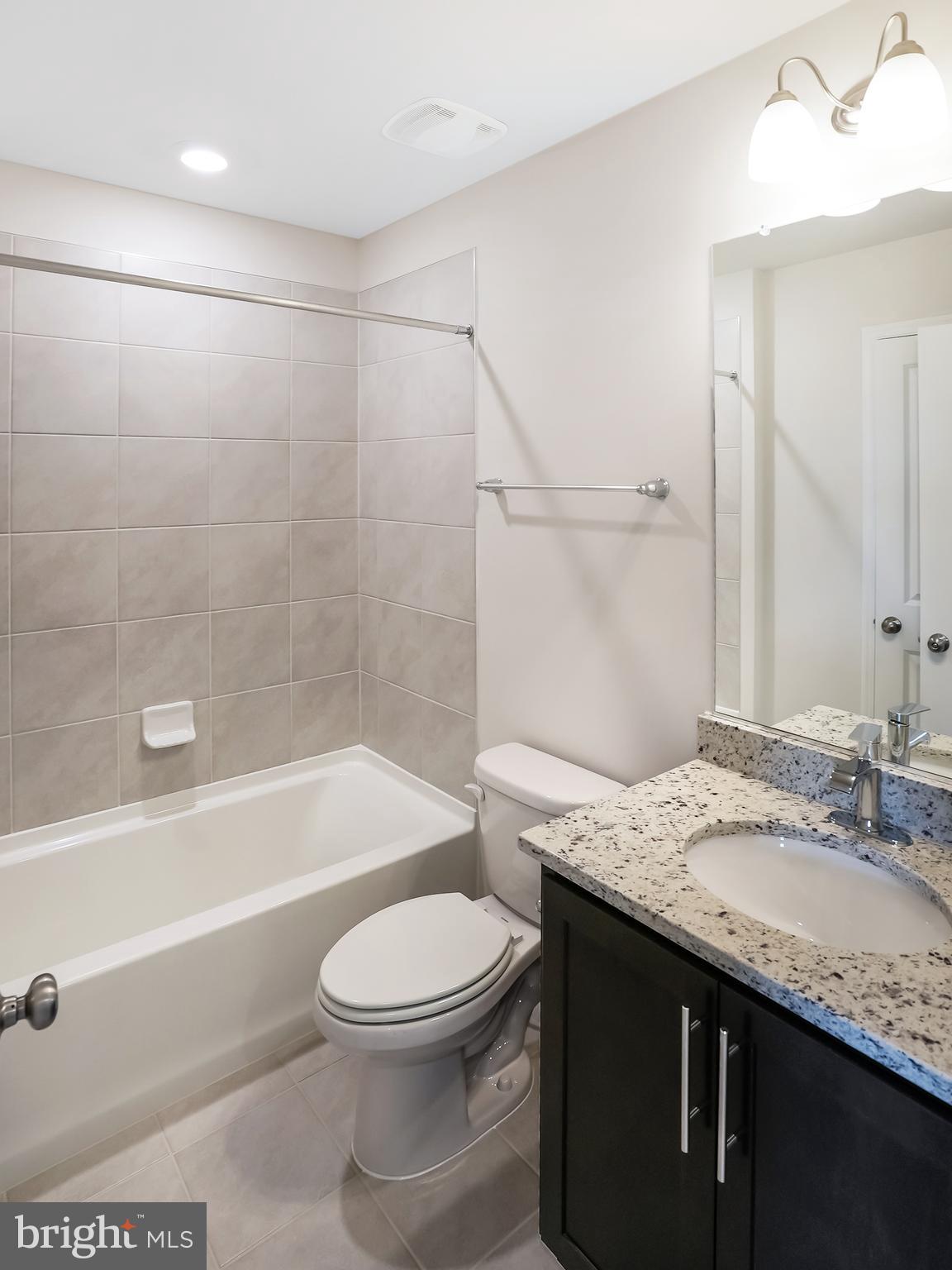 RENN QUARTER - Residential Lease