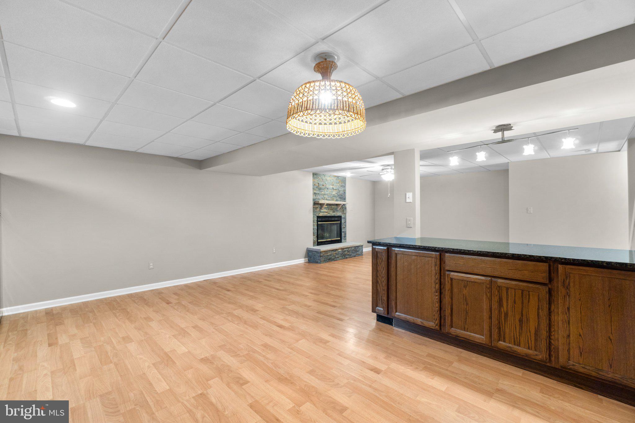 AUTUMN RIDGE - Residential