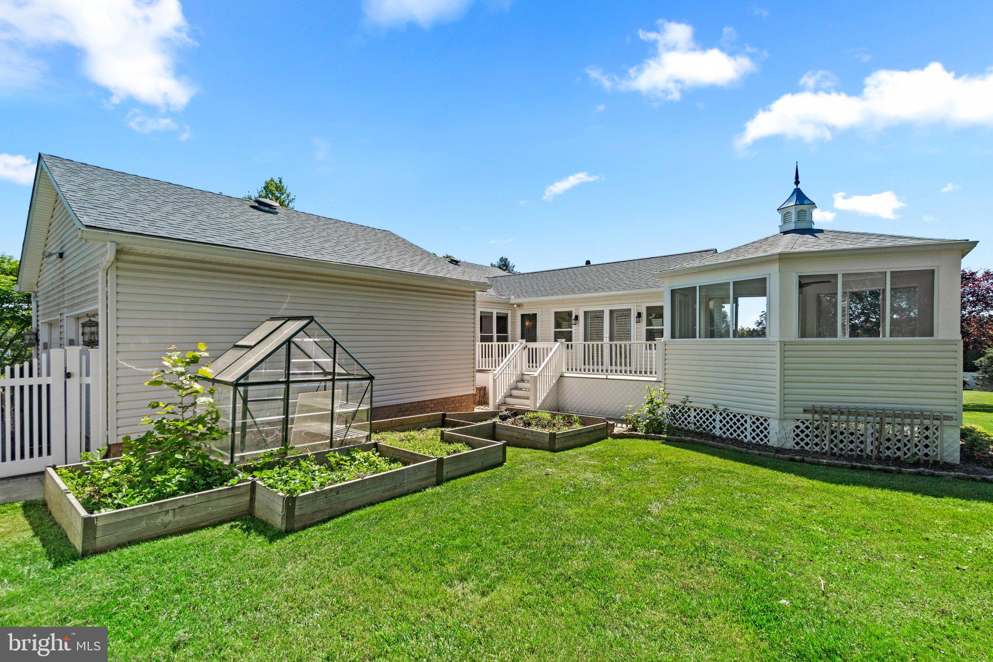 AUTUMN RIDGE - Residential