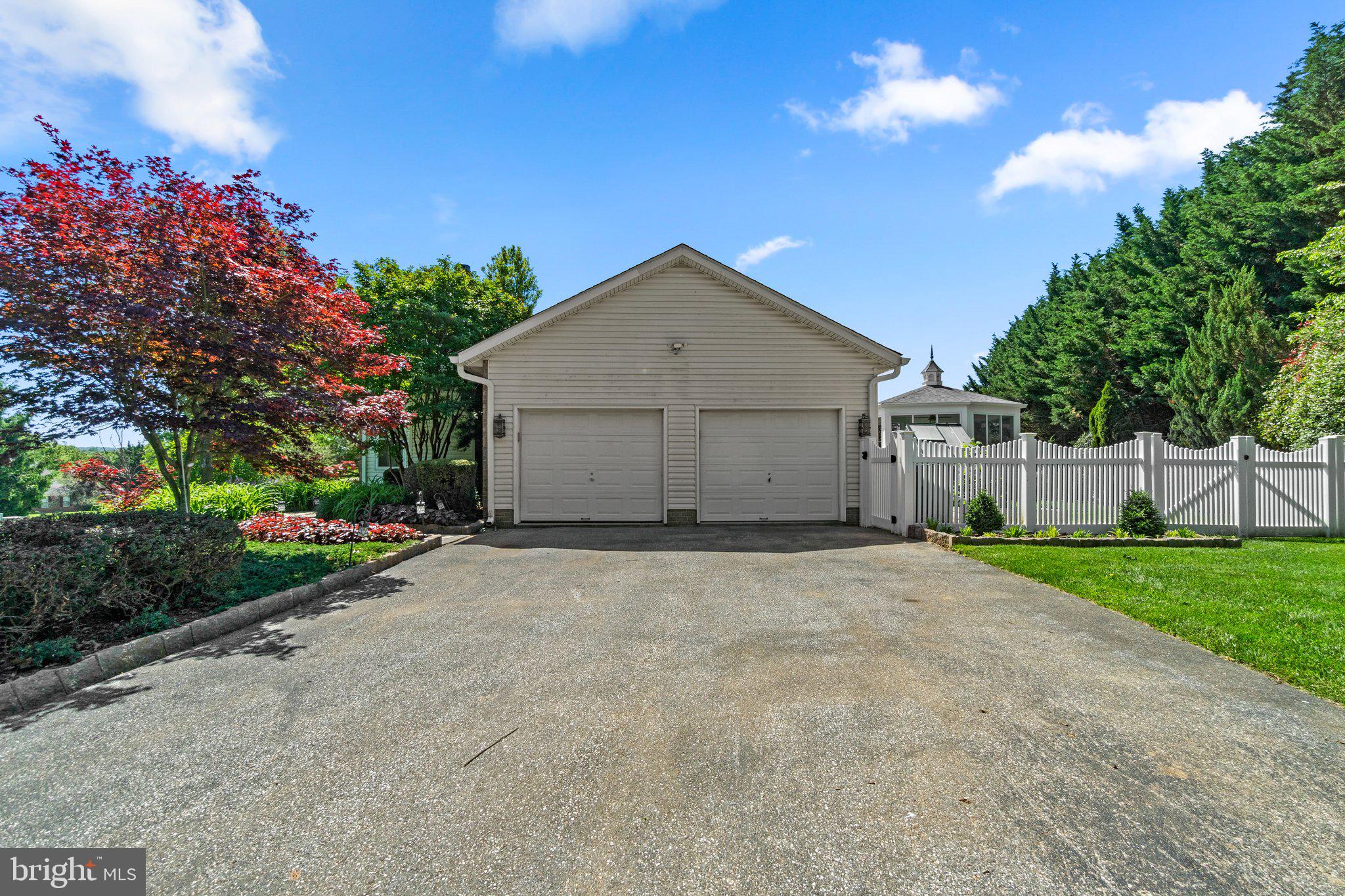 AUTUMN RIDGE - Residential