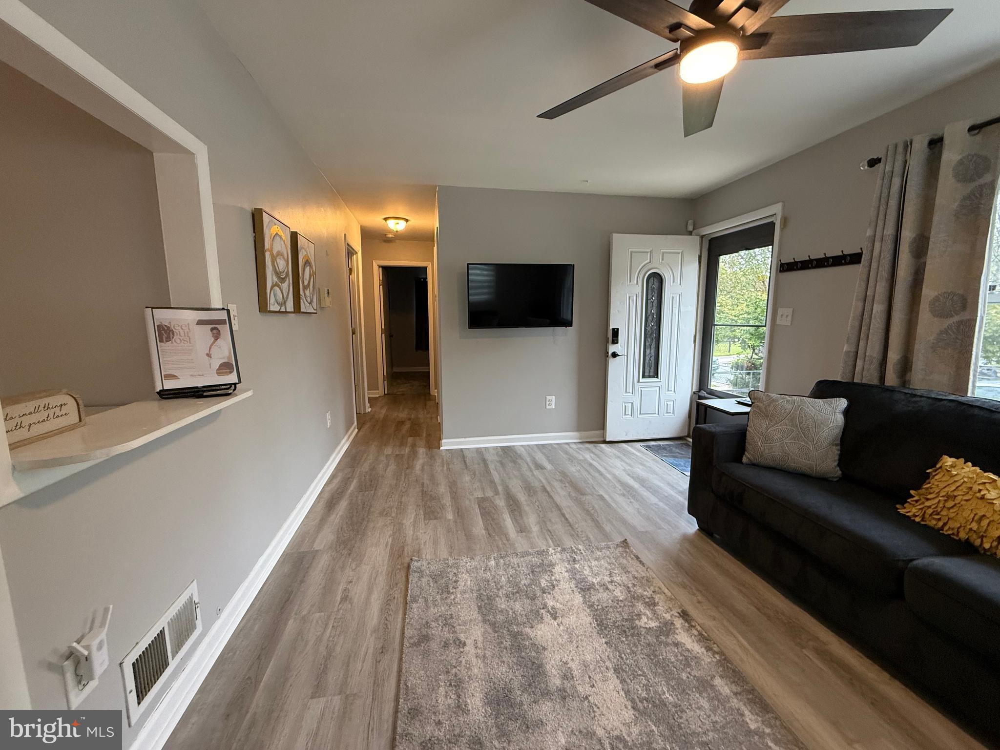 COLUMBIA PARK - Residential Lease