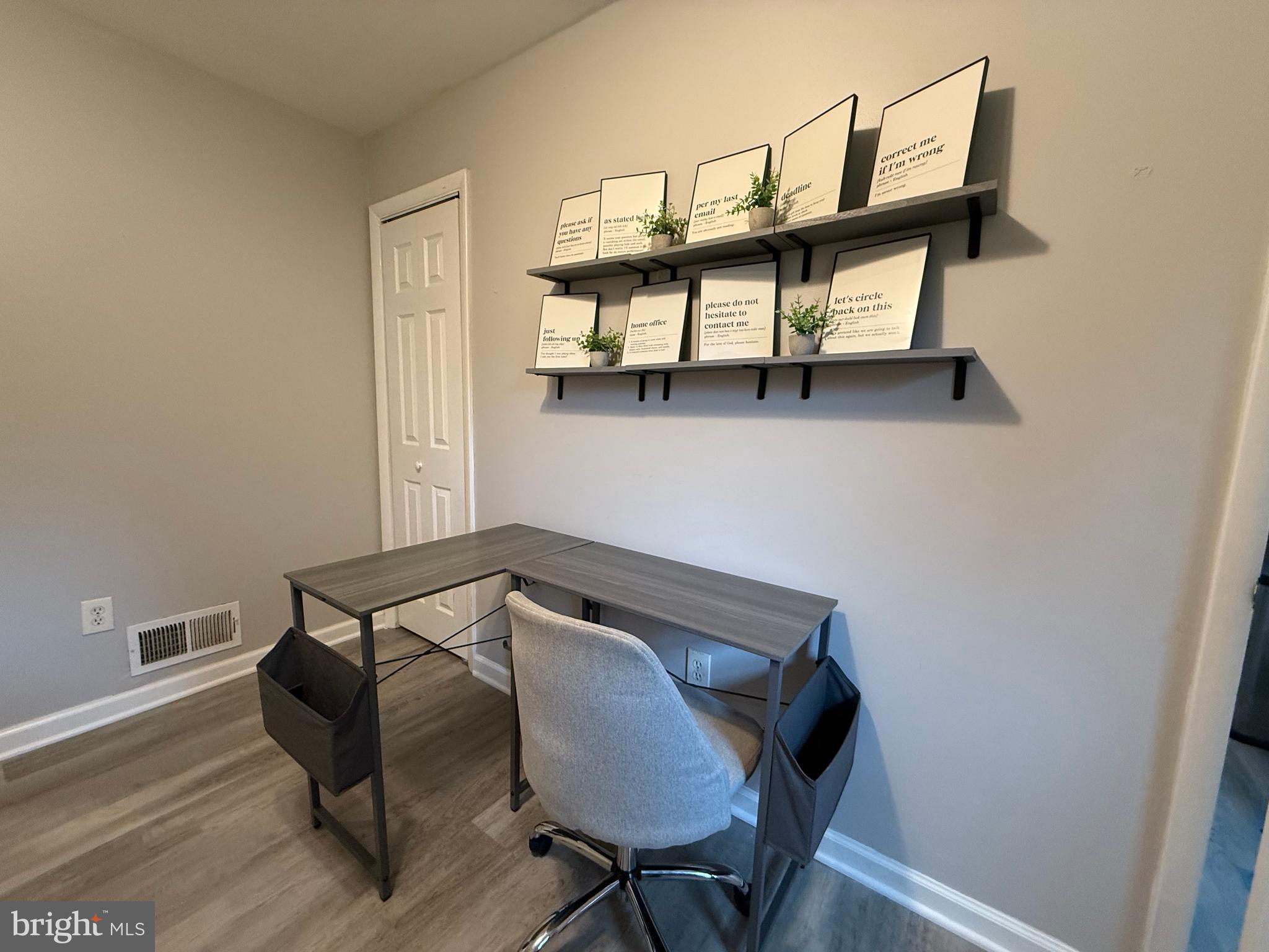 COLUMBIA PARK - Residential Lease