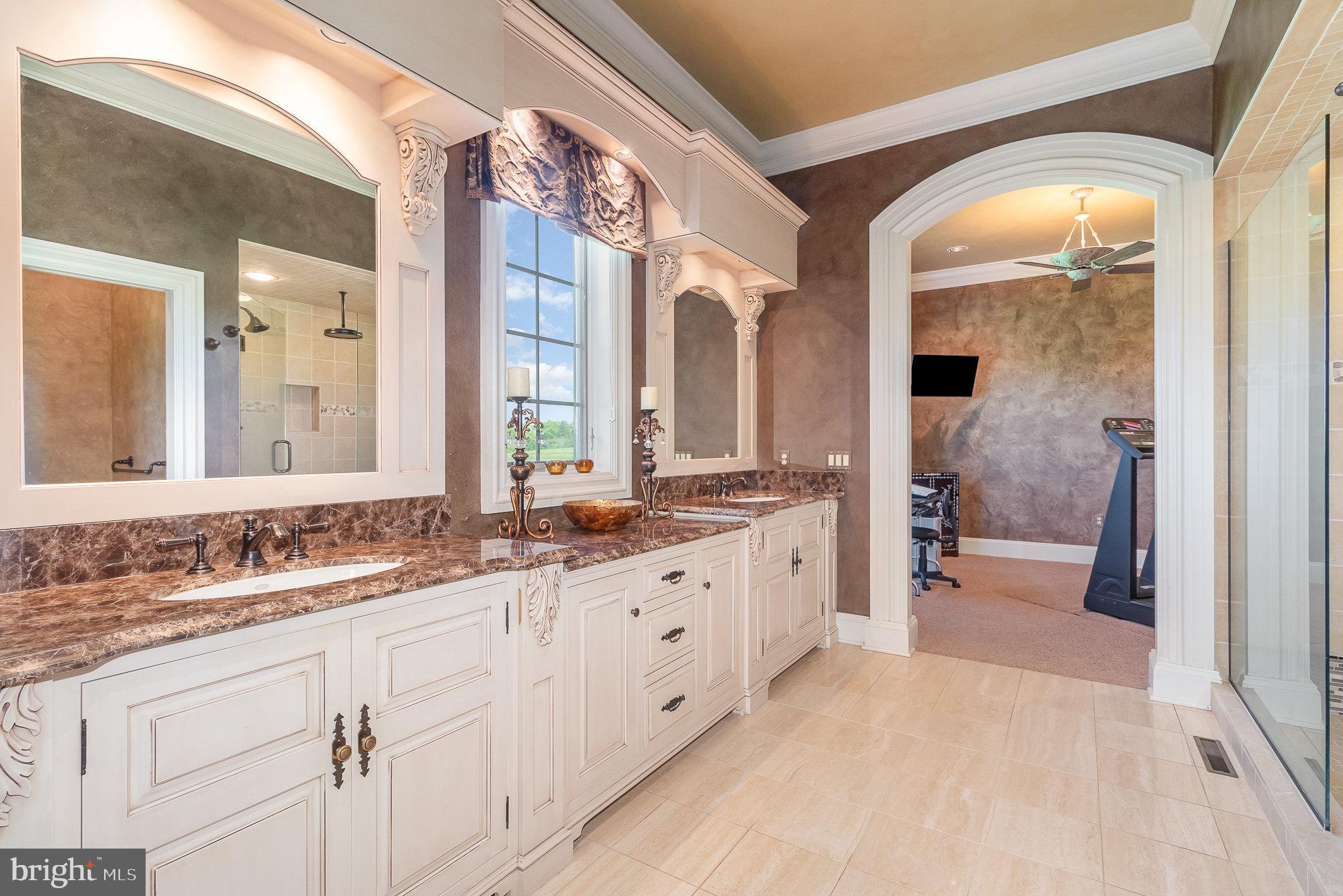 SOUTHRIDGE - Residential