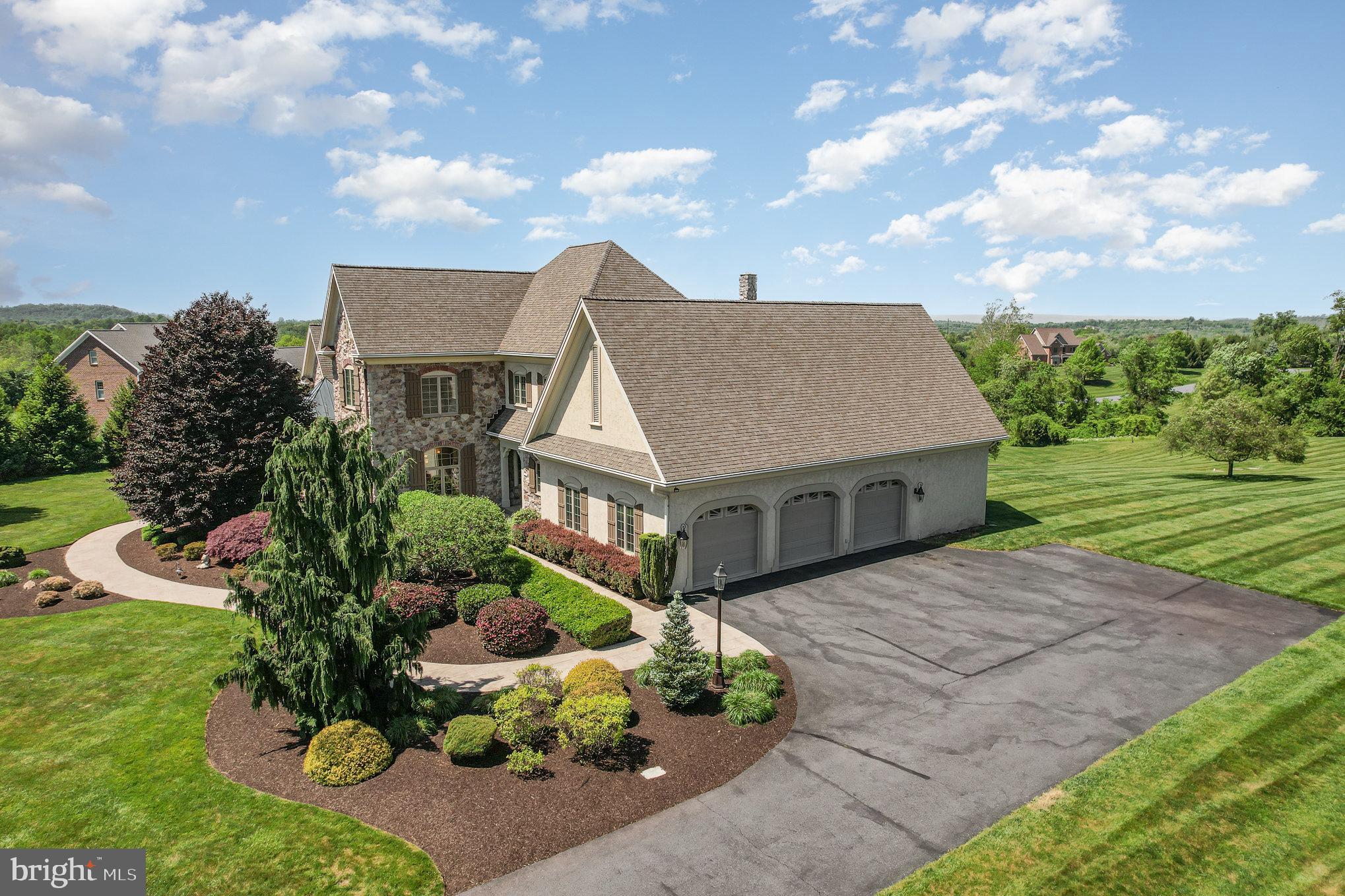 SOUTHRIDGE - Residential