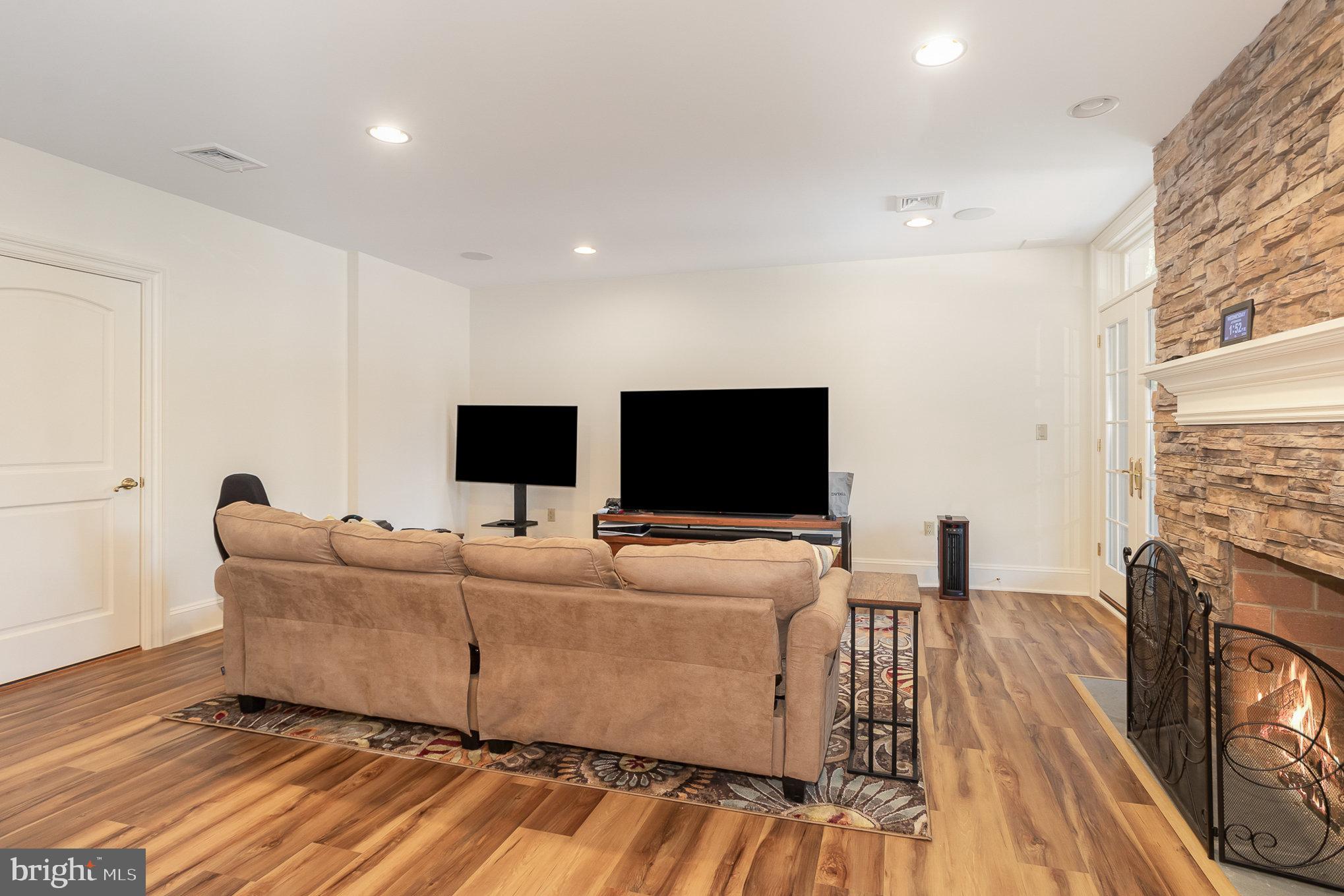 SOUTHRIDGE - Residential