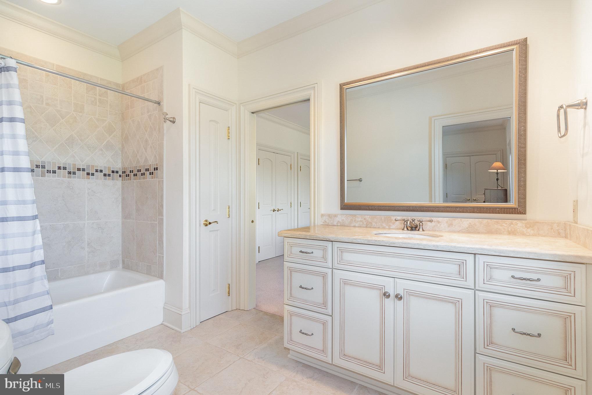 SOUTHRIDGE - Residential