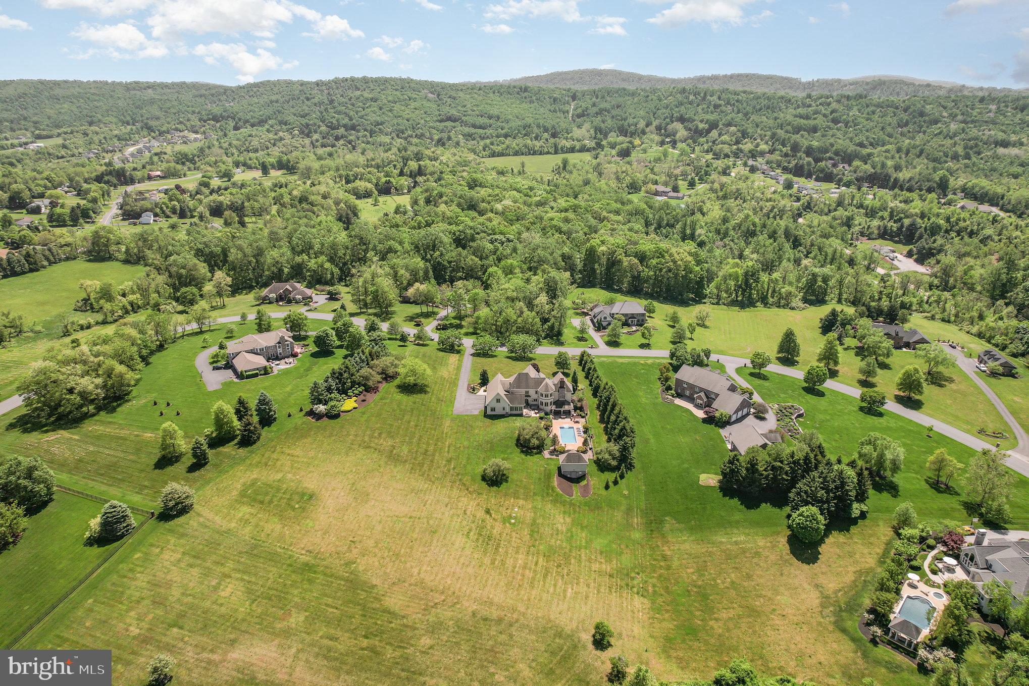 SOUTHRIDGE - Residential