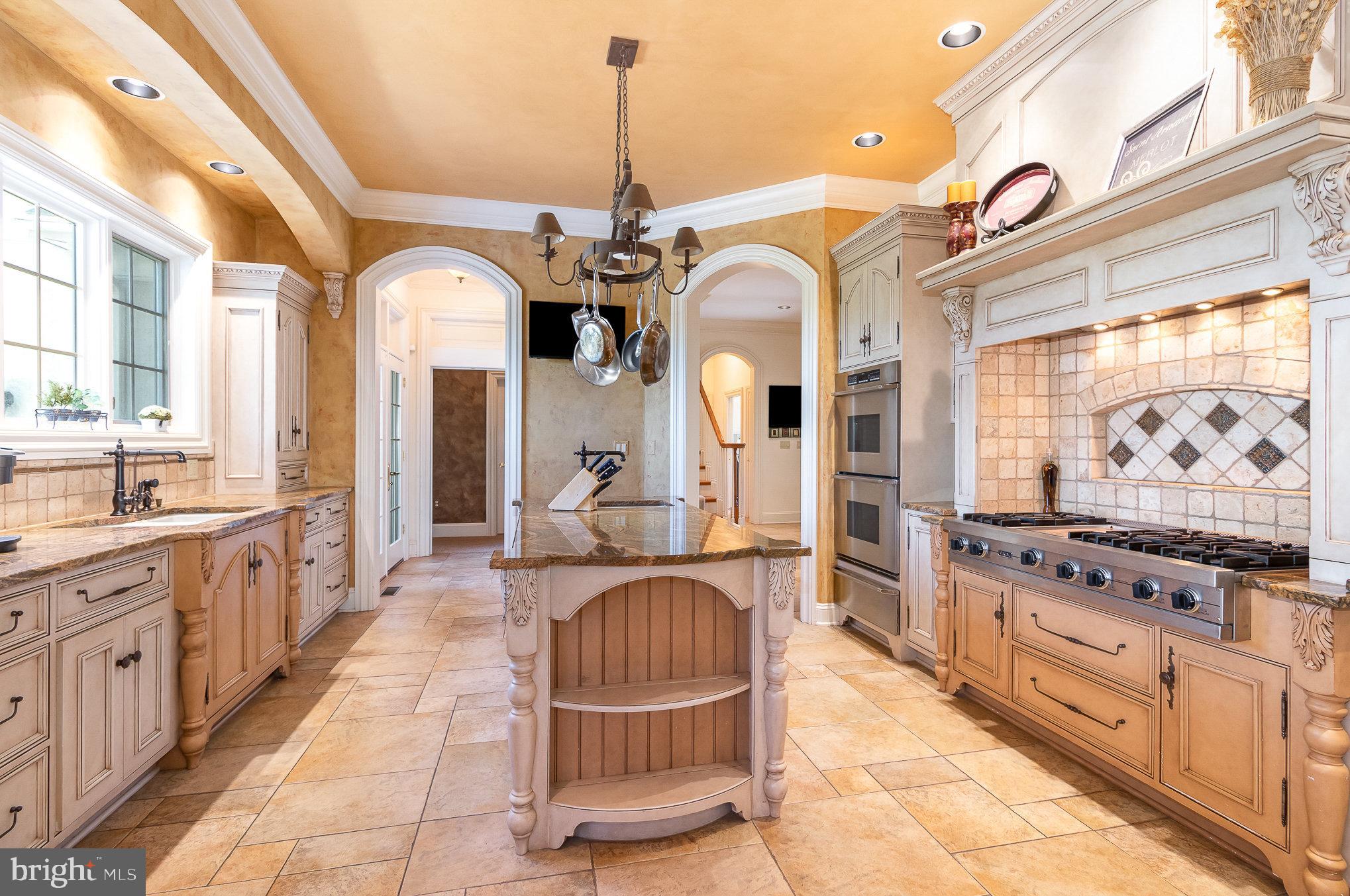 SOUTHRIDGE - Residential