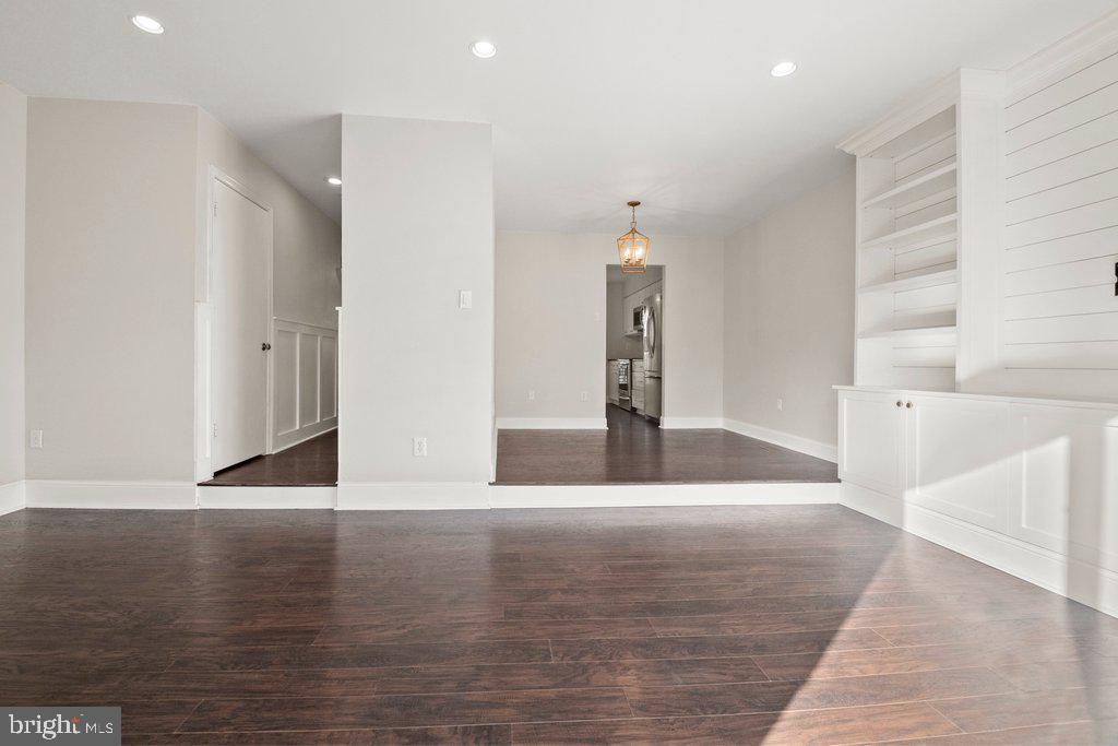 VILLAGE OF KINGS CONTRIVANCE - Residential