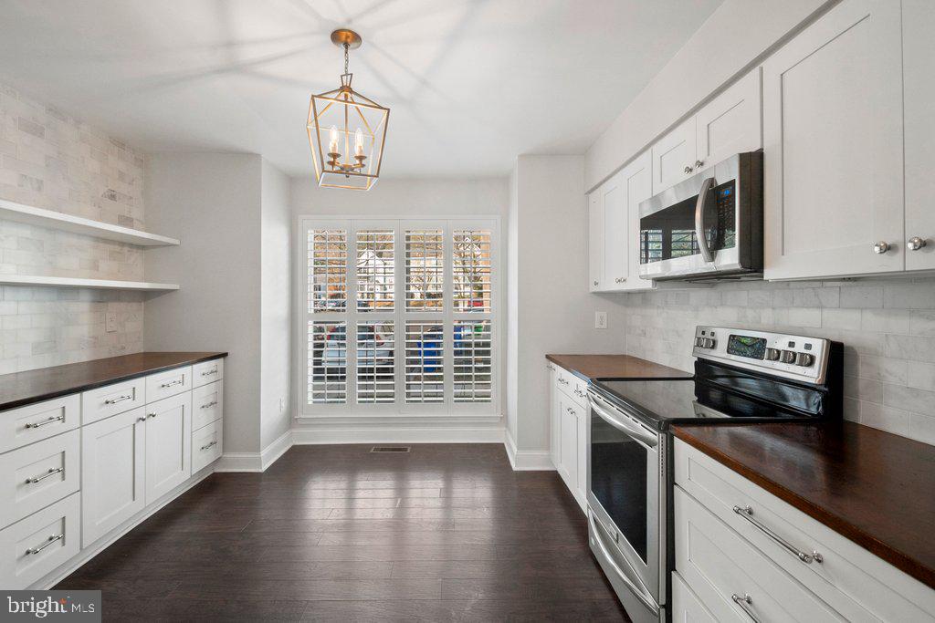 VILLAGE OF KINGS CONTRIVANCE - Residential