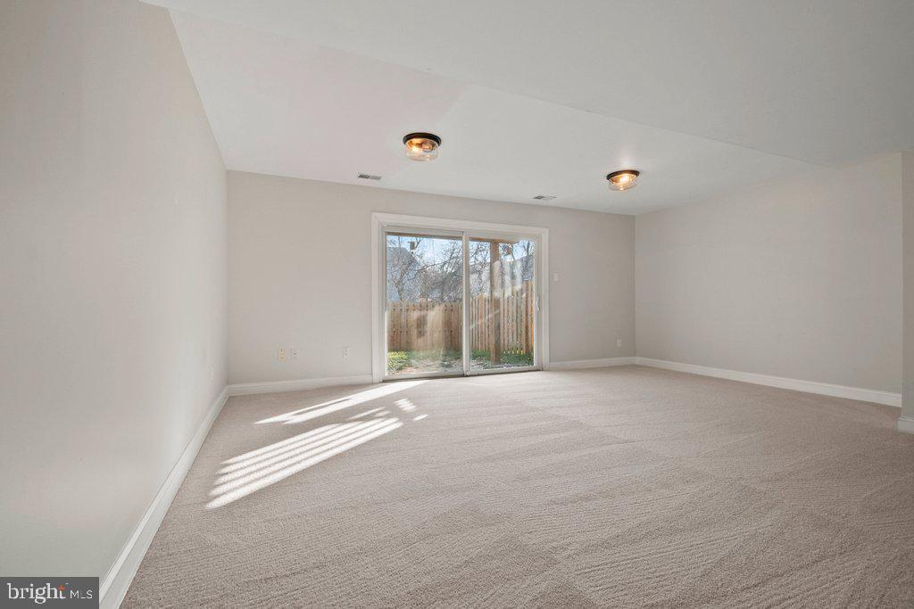 VILLAGE OF KINGS CONTRIVANCE - Residential