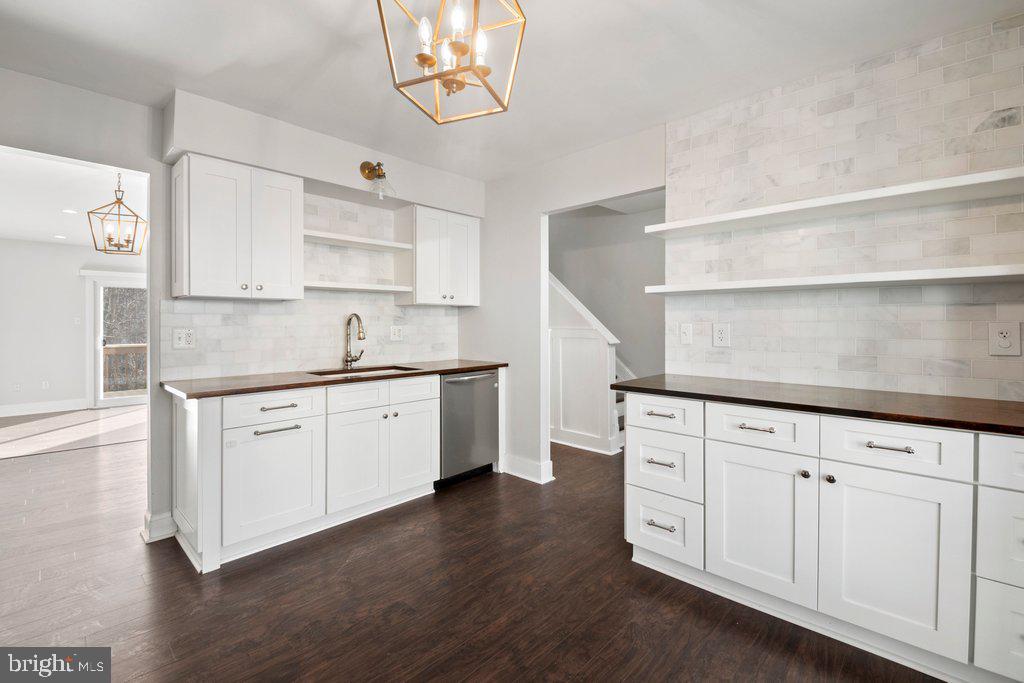 VILLAGE OF KINGS CONTRIVANCE - Residential