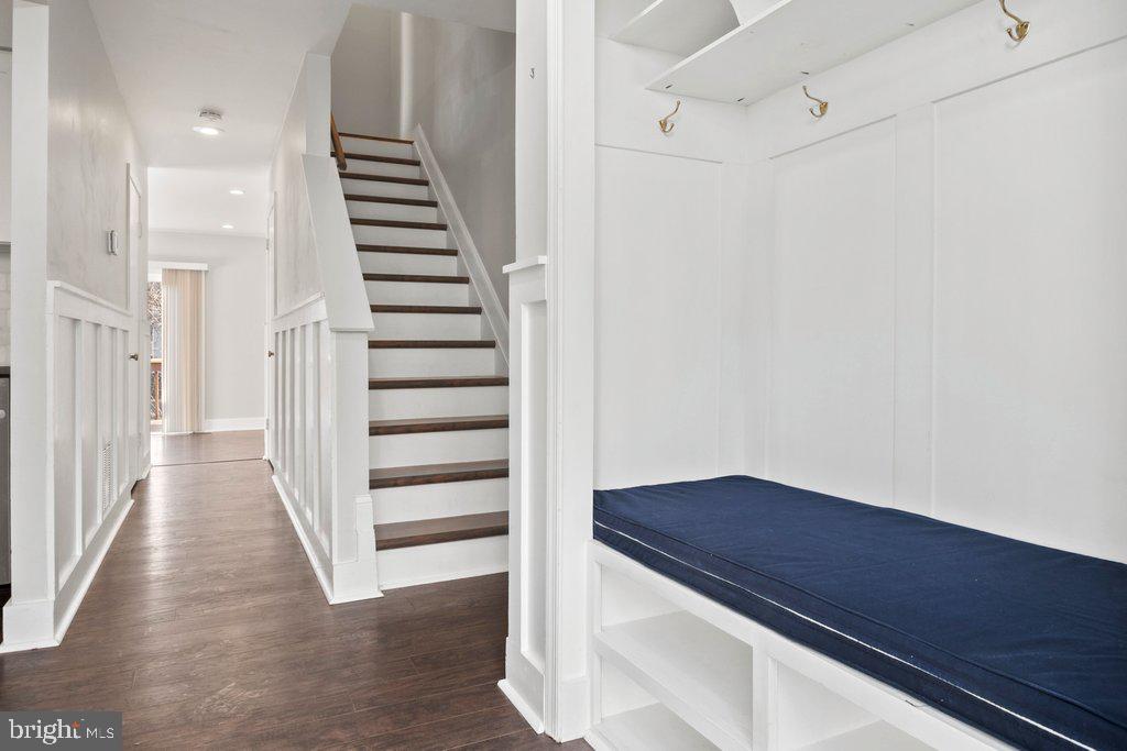 7472 SETTING SUN WAY