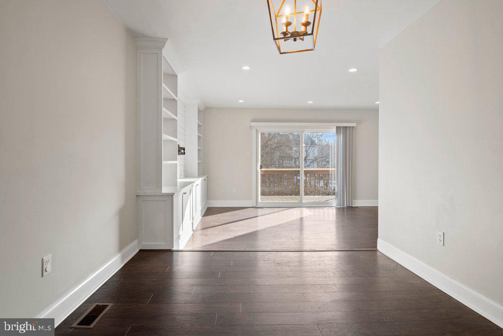 VILLAGE OF KINGS CONTRIVANCE - Residential