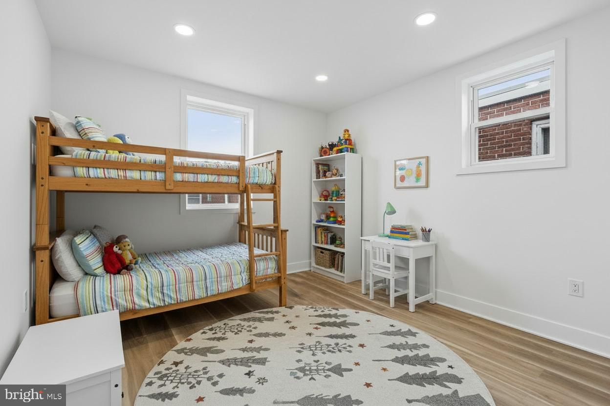 WEST OAK LANE - Residential