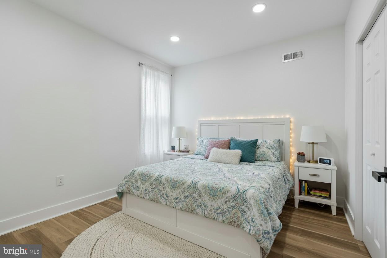 WEST OAK LANE - Residential