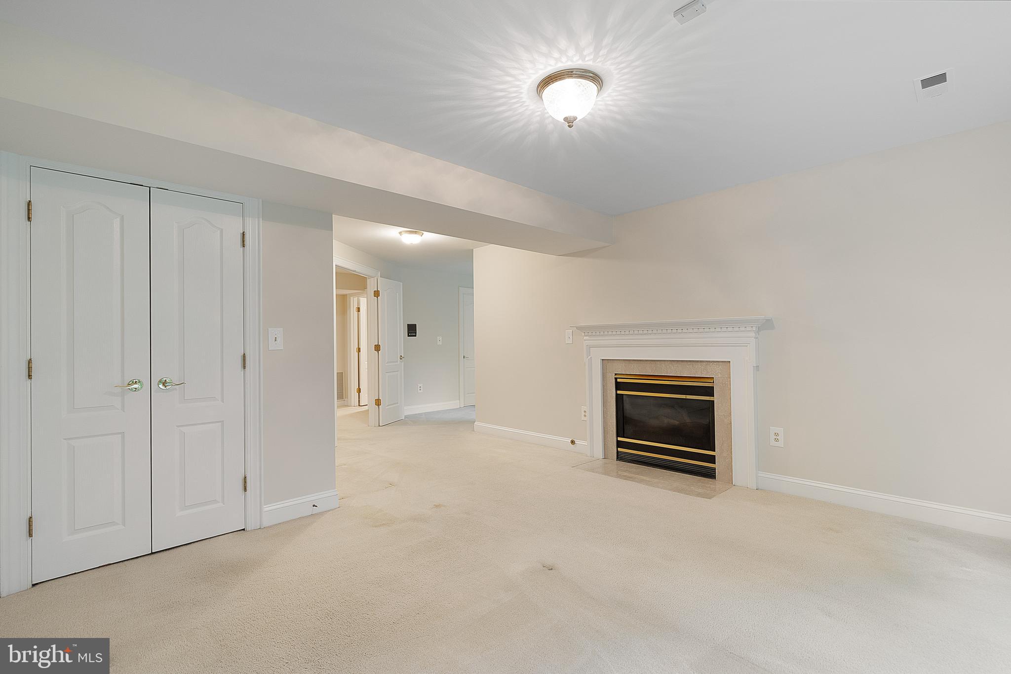 WOODLAND FALLS - Residential