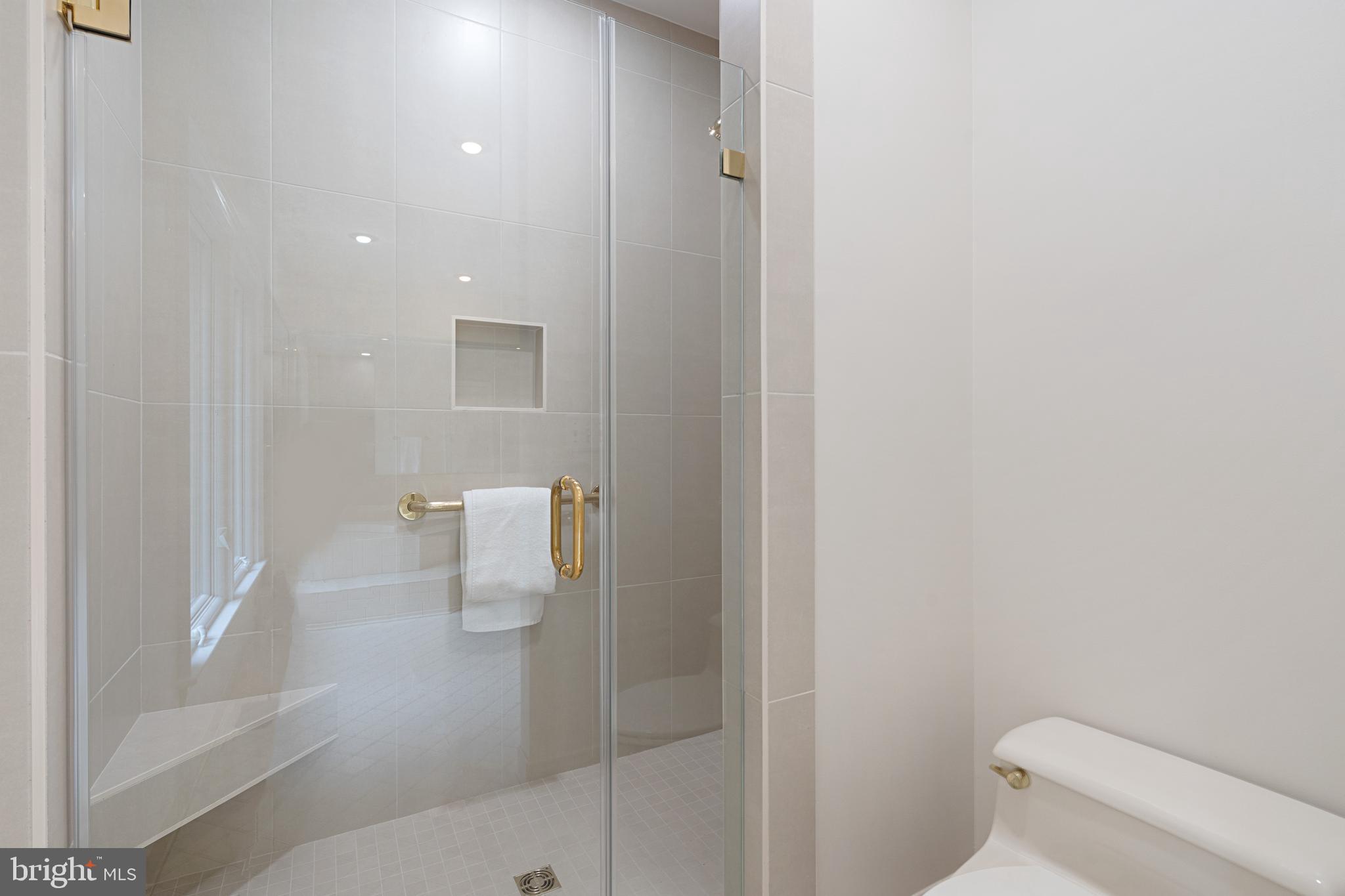 WOODLAND FALLS - Residential